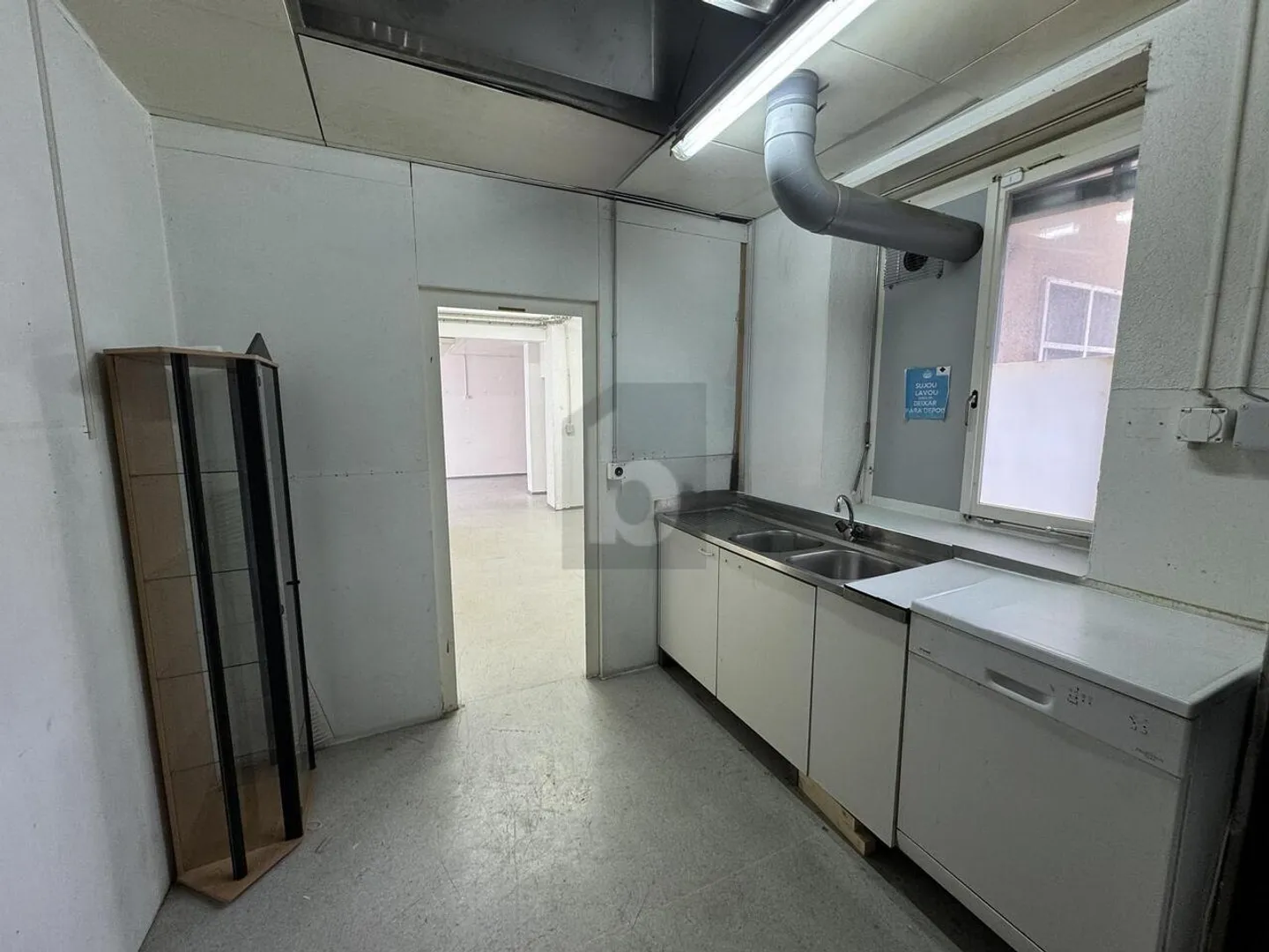 AN TOP LAGE MIT GROSSEM SCHAUFENSTER - Foto 4 von 6