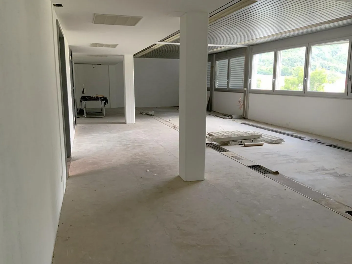 Mendrisiotto - 10 Minuten von der Grenze zu Chiasso - Büroräume /Au... - Foto 7 von 13