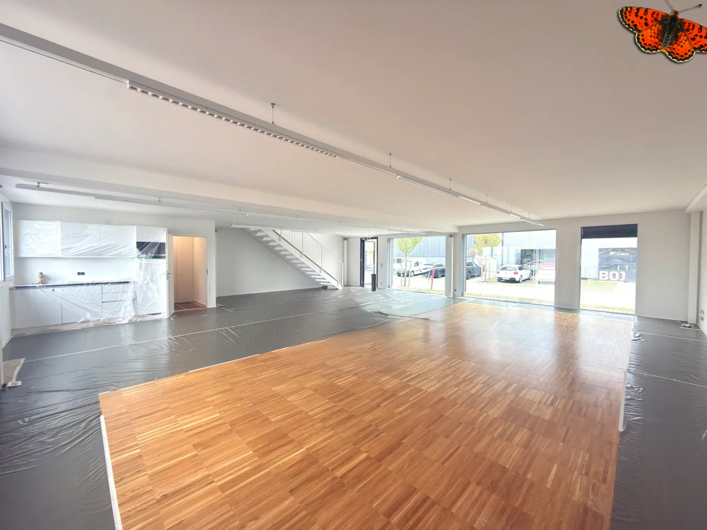 Uffici moderni e luminosi in una zona rinomata! - Foto 2 di 7