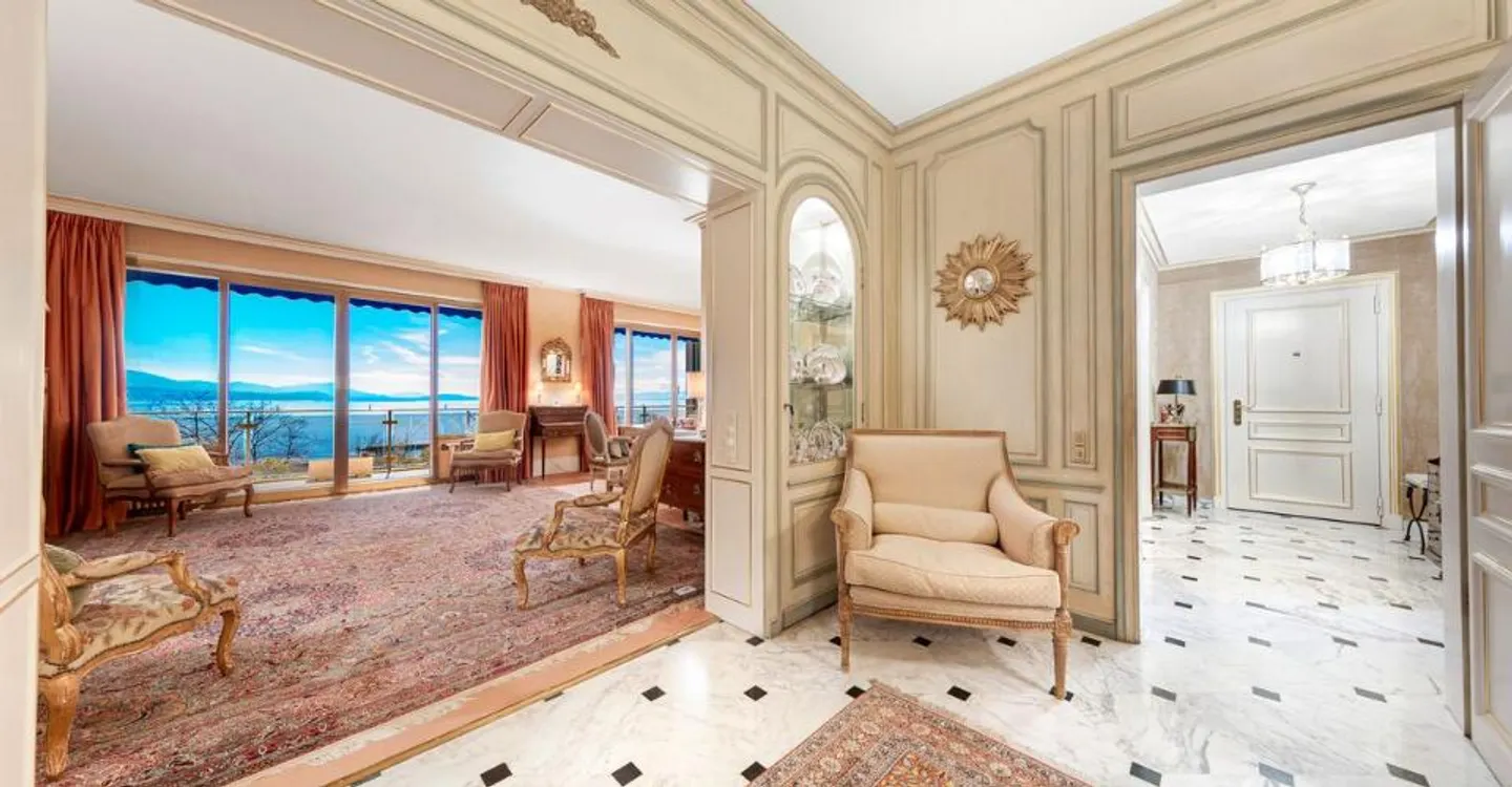 Exceptional apartment in an exceptional location - Photo 8 of 13