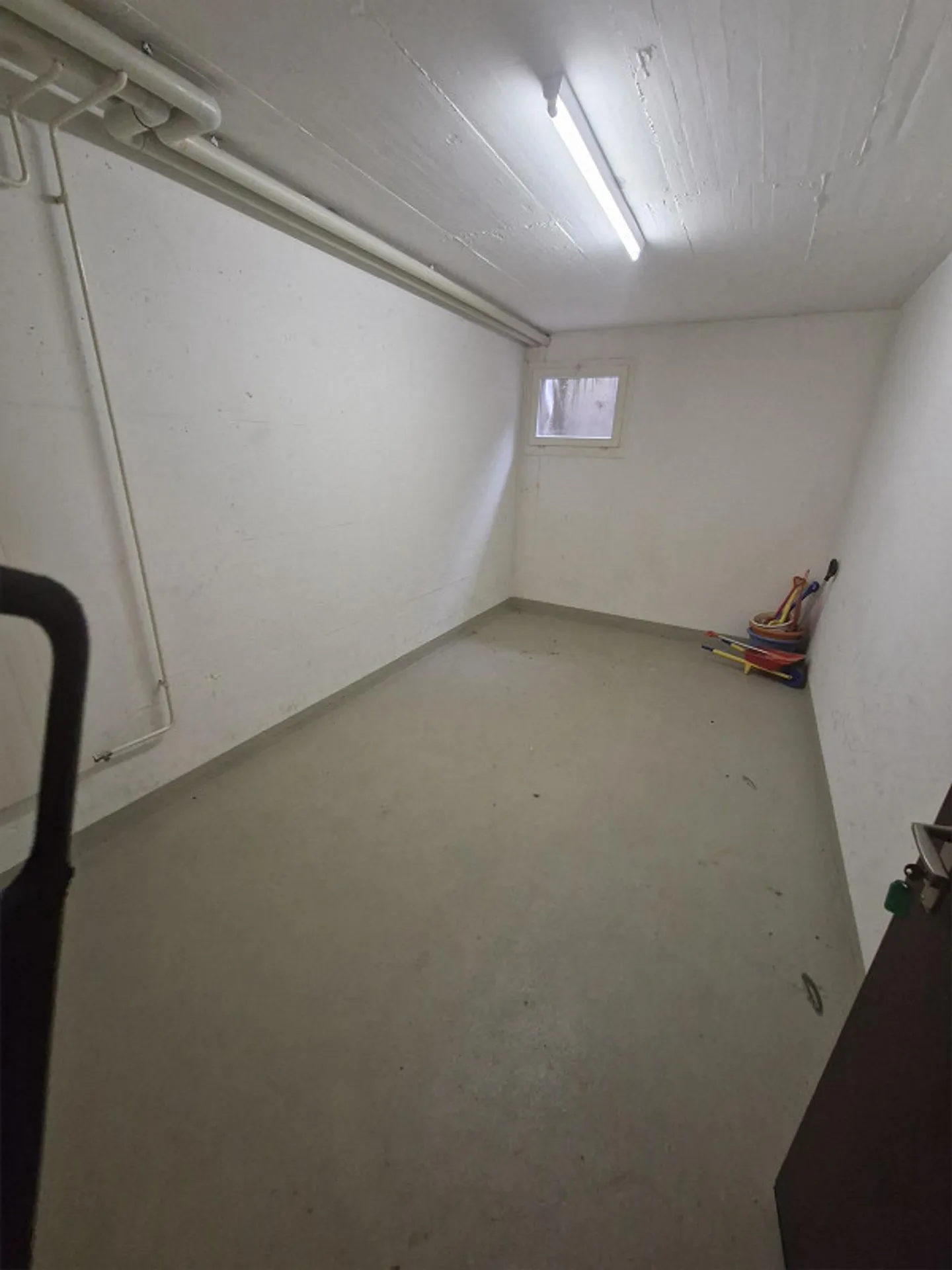 Salle de stockage / Hobby à louer - Photo 1 sur 1