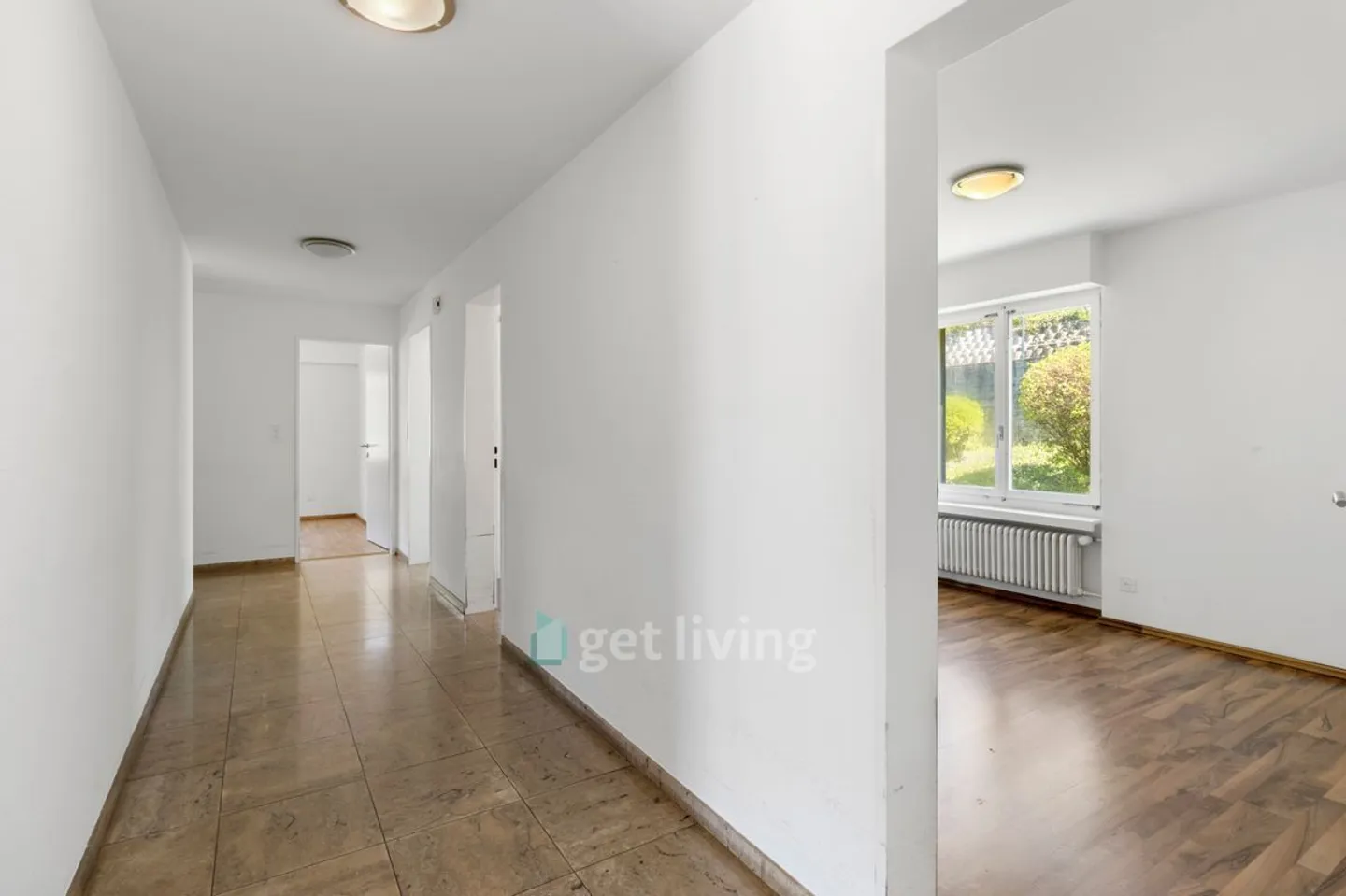 Ampia casa familiare con piscina - Foto 5 di 13