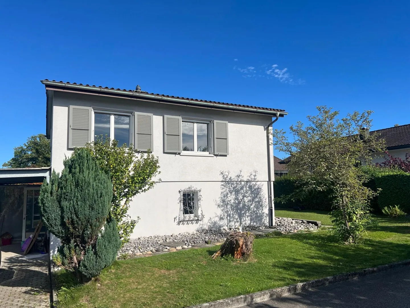 Ein Zuhause zum Verlieben - Modernisiertes Einfamilienhaus in Derendingen direkt am Bach! - Photo 4 of 21