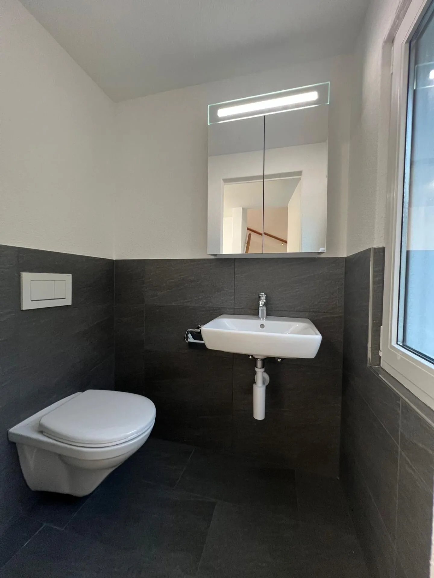 Ein Zuhause zum Verlieben - Modernisiertes Einfamilienhaus in Derendingen direkt am Bach! - Photo 15 of 21