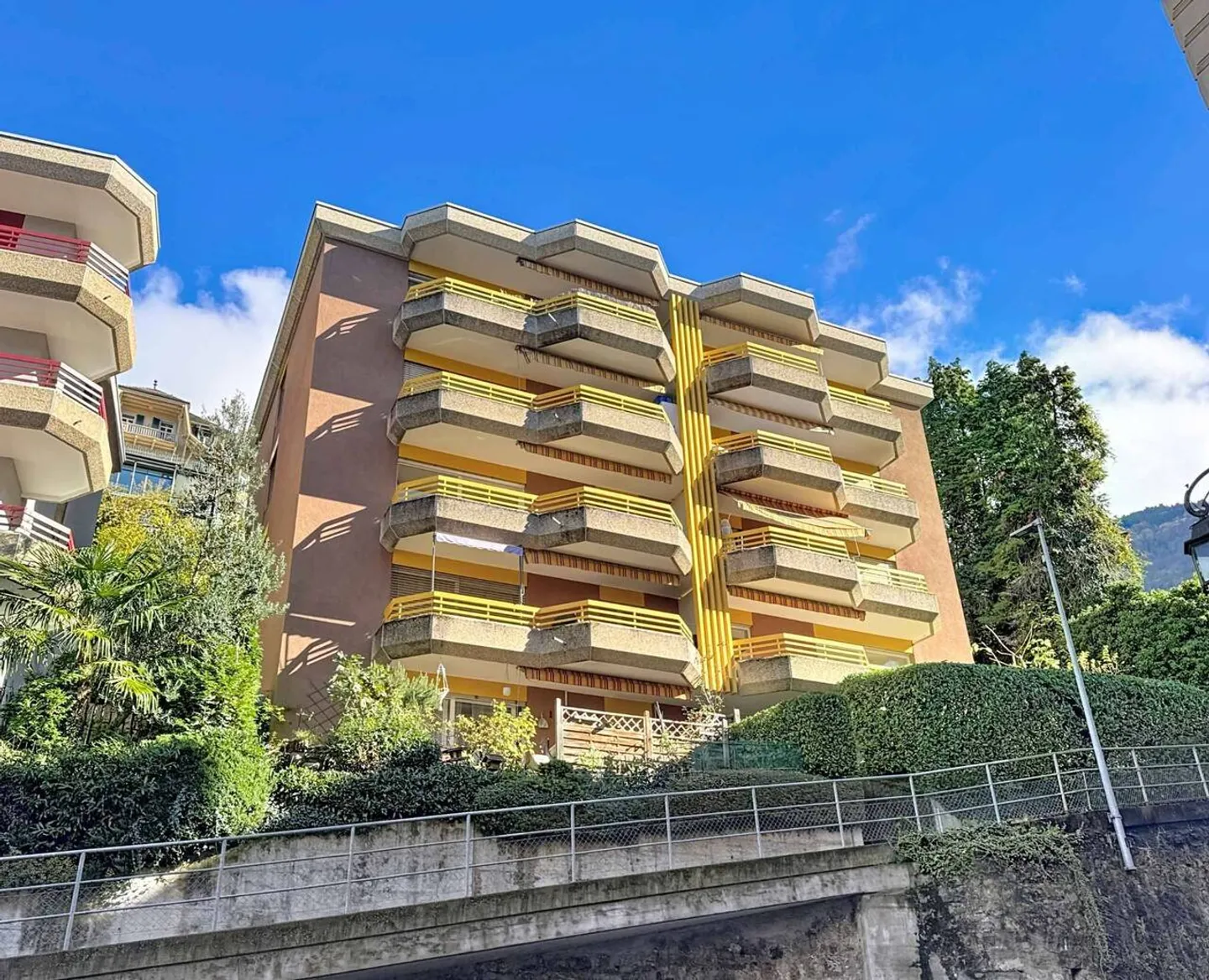 Spacious 3.5 rooms on 1 level of 79 m2 + large balcony - Photo 3 of 10