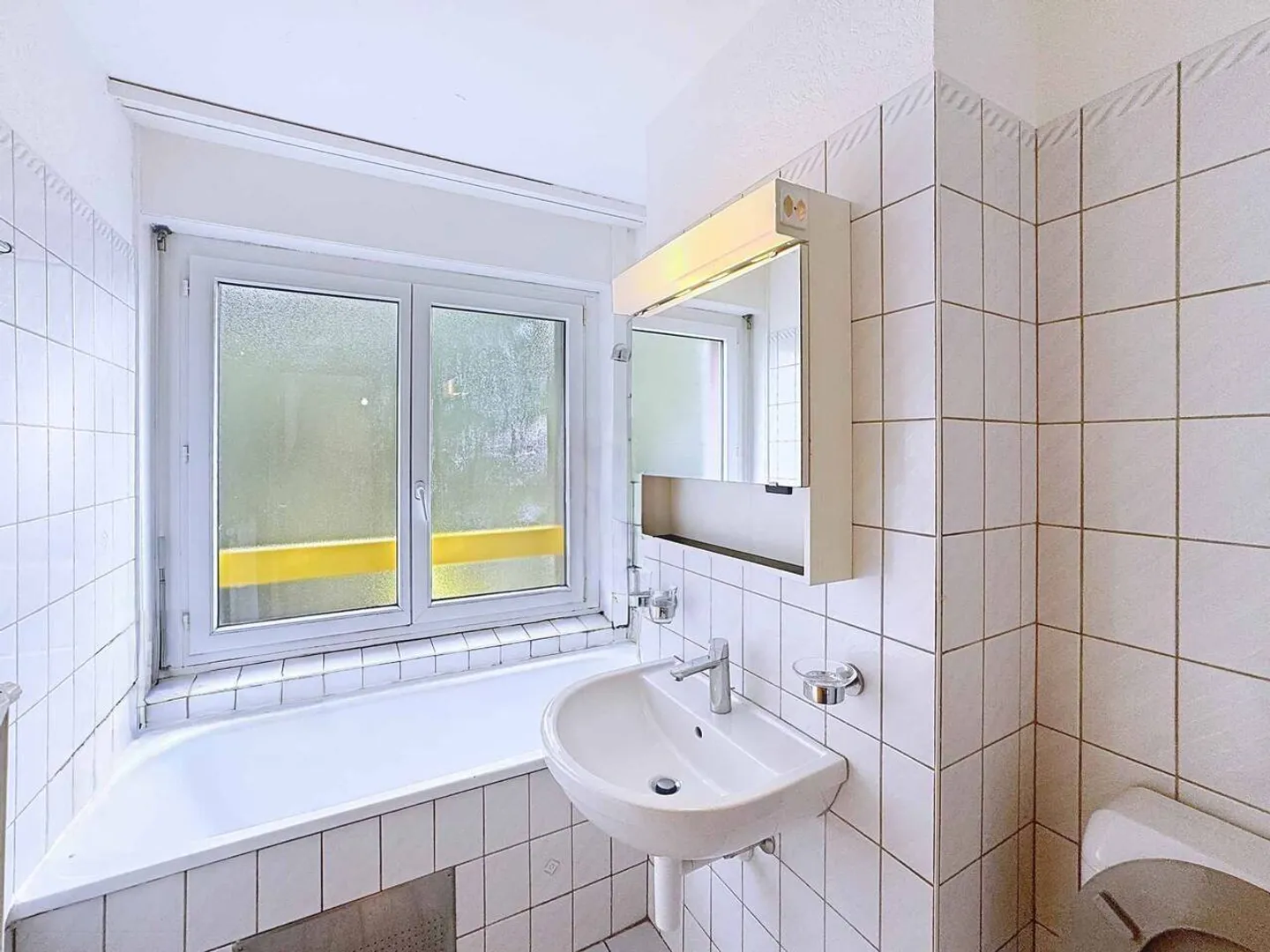 Spacious 3.5 rooms on 1 level of 79 m2 + large balcony - Photo 10 of 10