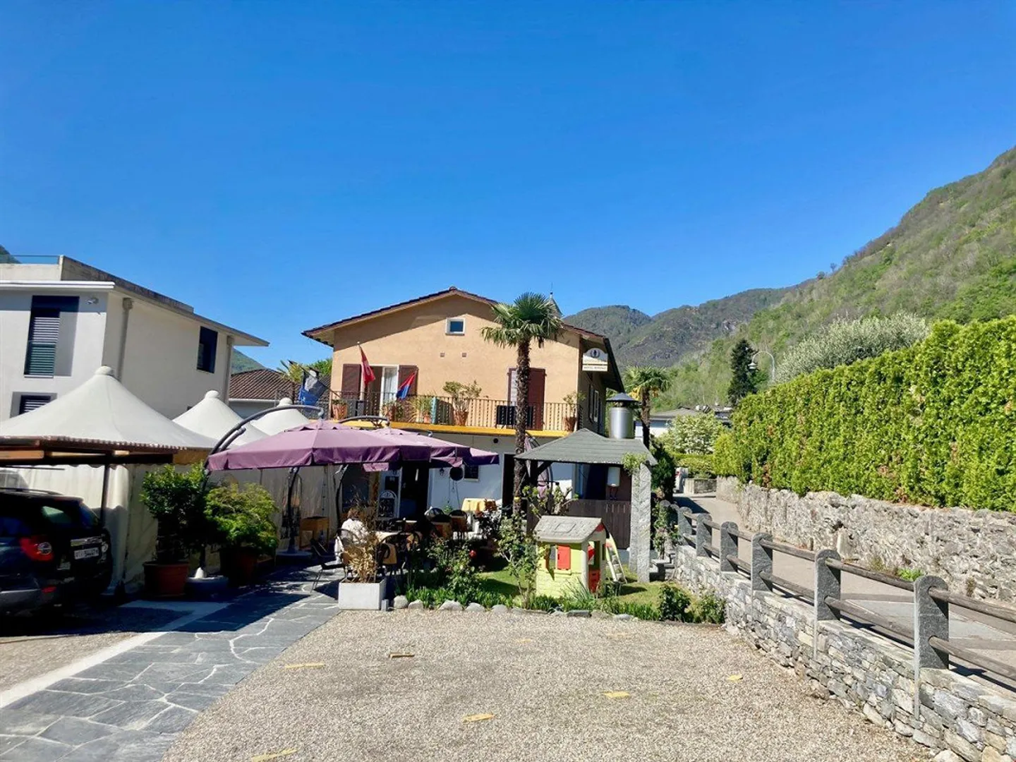 Small Guesthouse with Restaurant - Photo 7 of 13