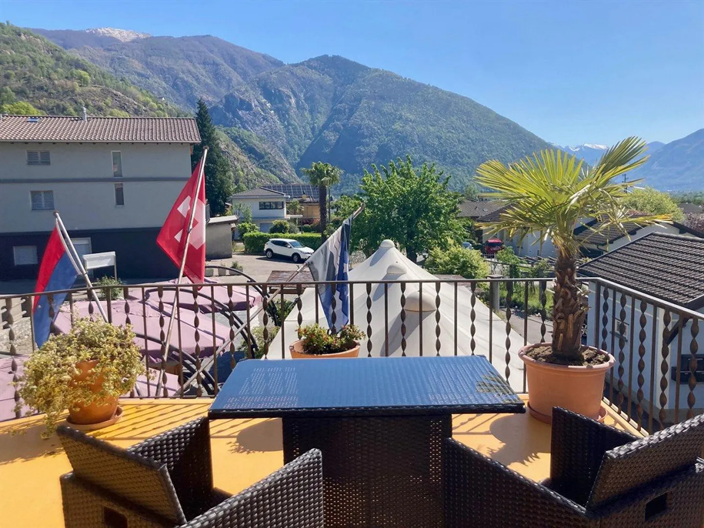 Small Guesthouse with Restaurant - Photo 9 of 13