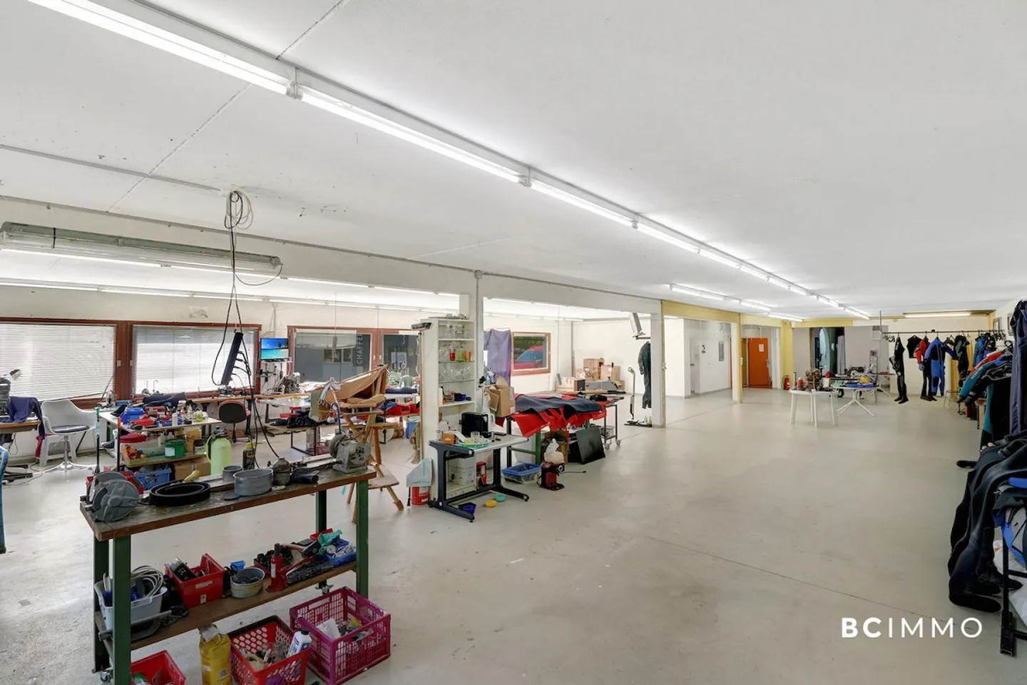 Großer Verkaufsraum - Foto 5 von 8