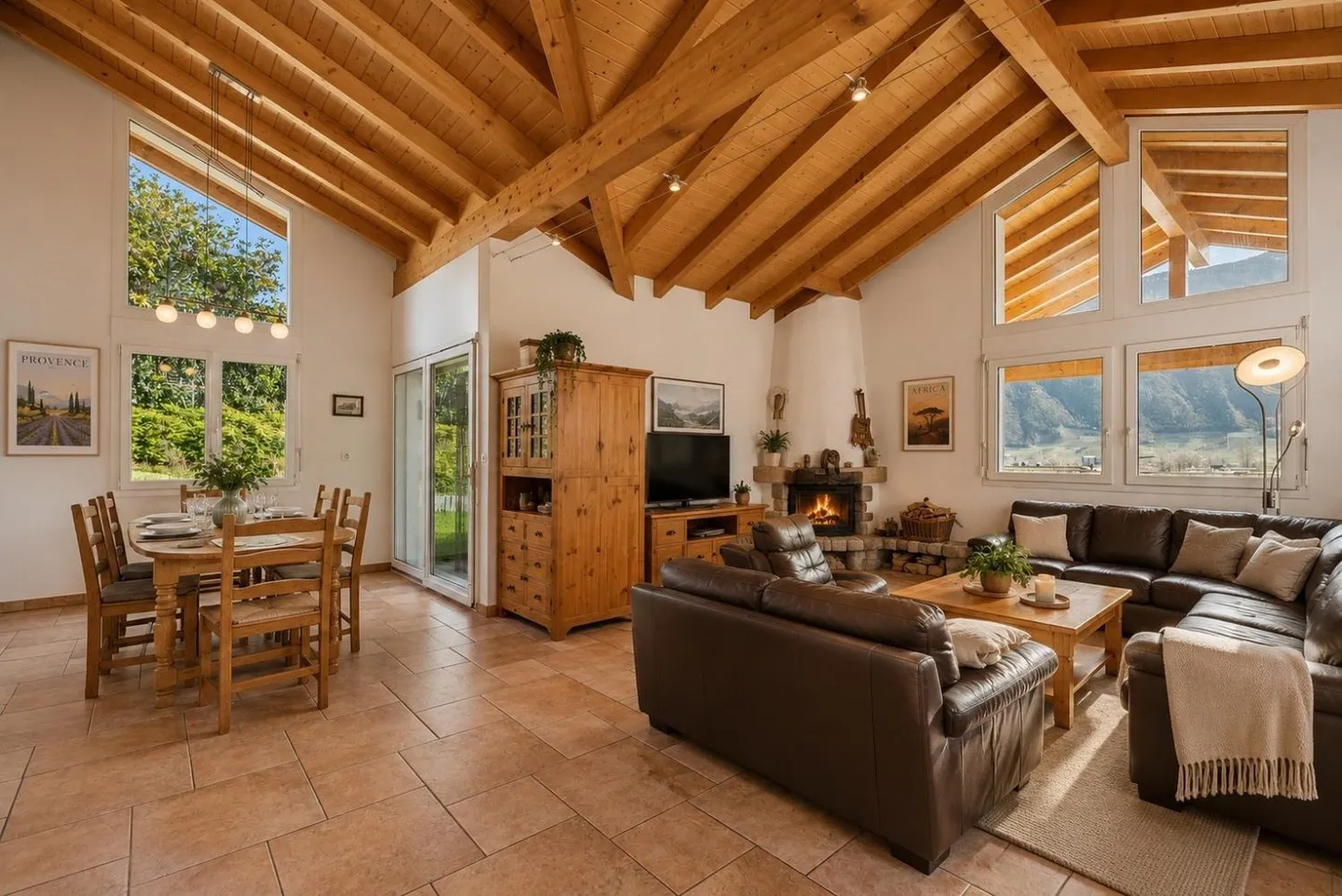 Proprietà in una posizione dominante, tranquilla e soleggiata. - Foto 2 di 9