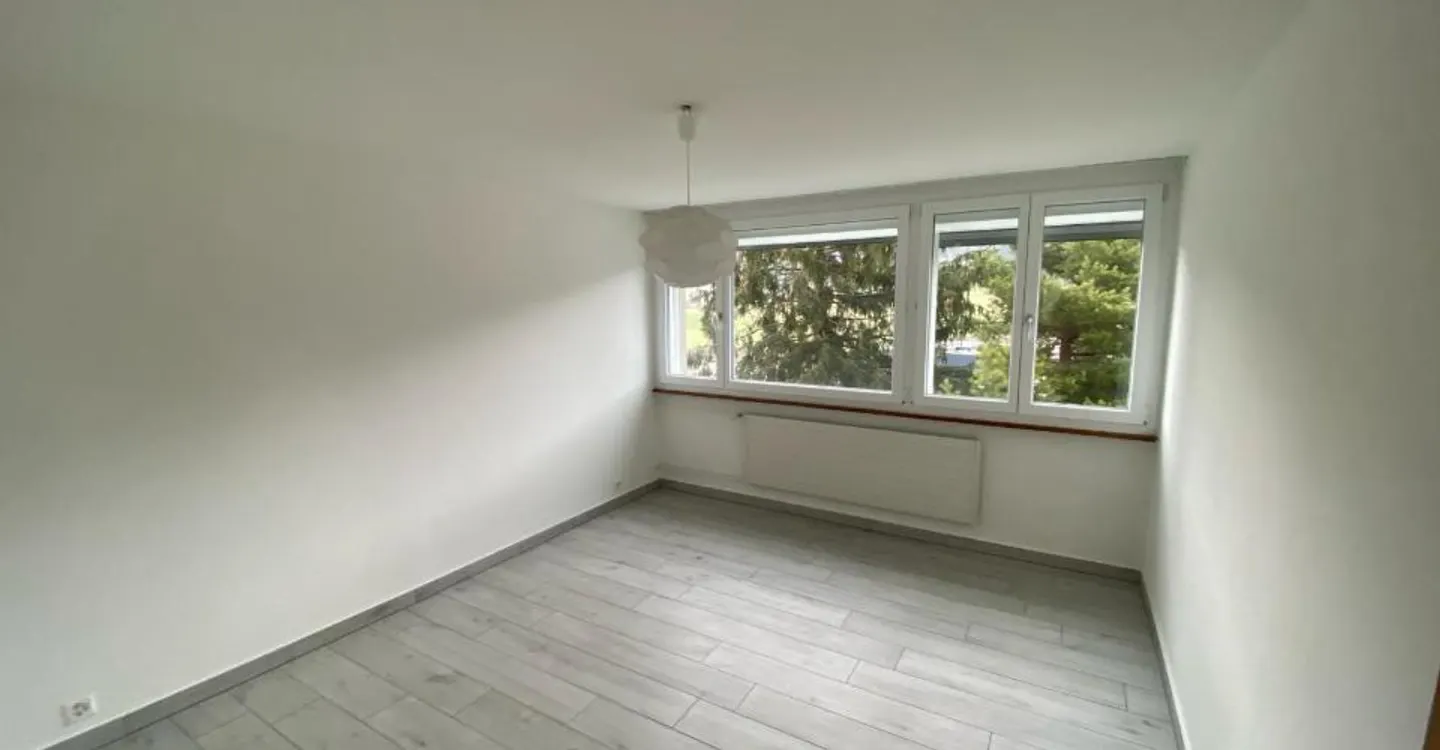 A louer : appartement 3.5 pièces avec balcon - Tivoli 52, St-Imier - Photo 3 of 5
