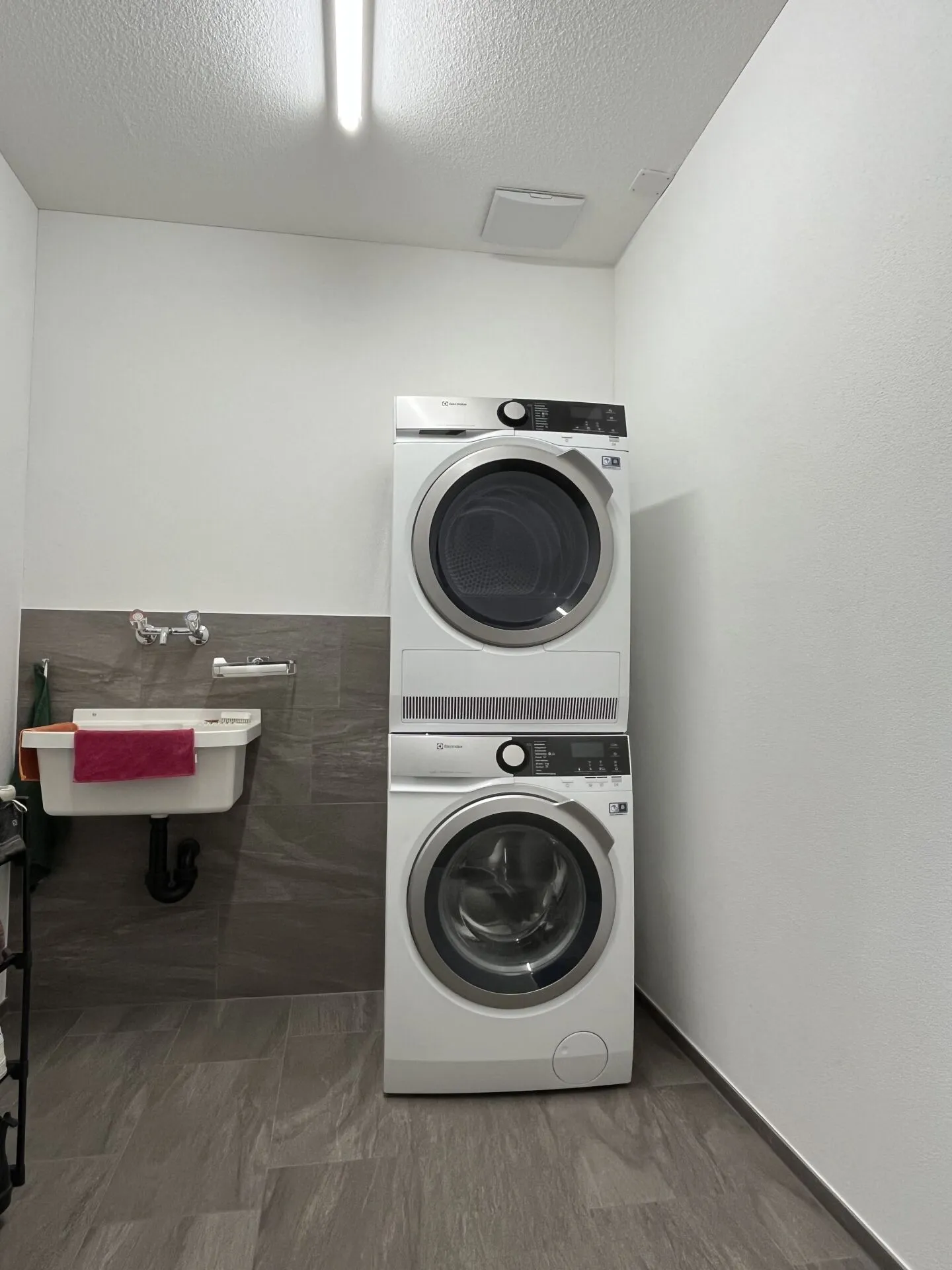 Appartement moderne et lumineux de 3,5 pièces au rez-de-chaussée - Photo 8 sur 12