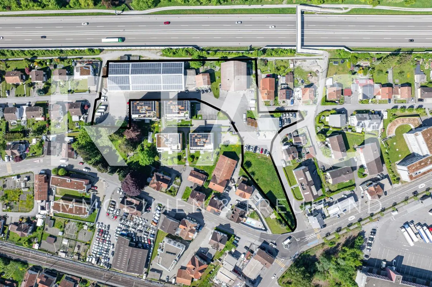 Commercial Area with 8,081 m2 - Photo 1 of 10