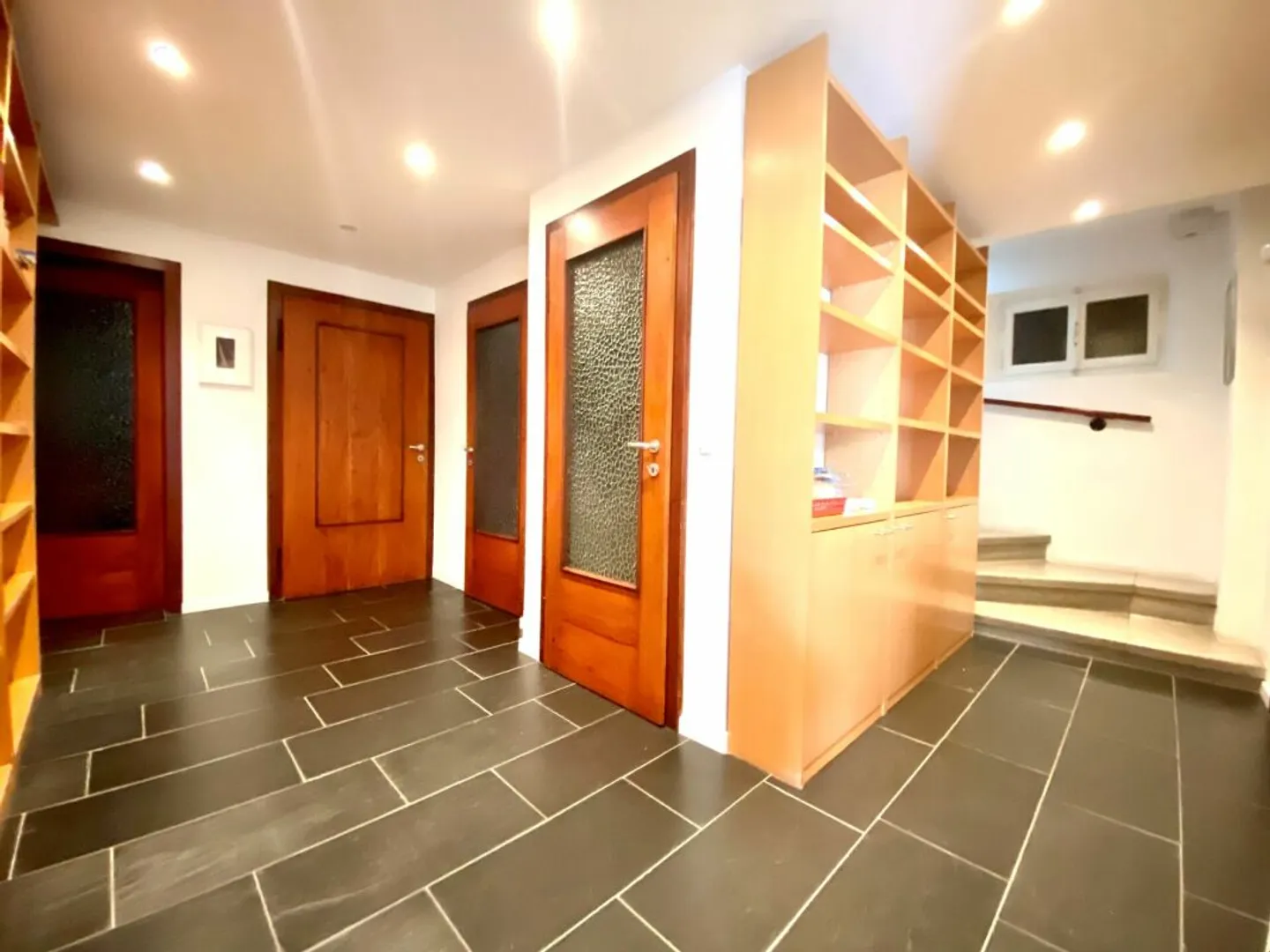 Single-family house with garden and garage - Photo 6 of 13
