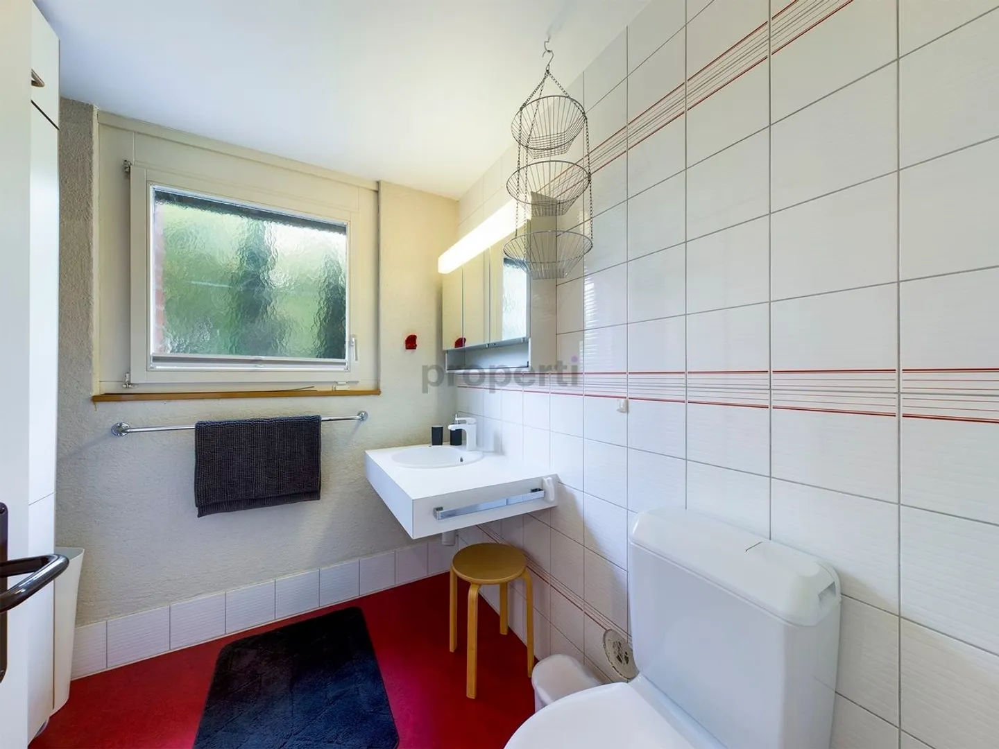Il suffit d'emménager et de se sentir bien - appartement meublé avec service complet - Photo 5 sur 7