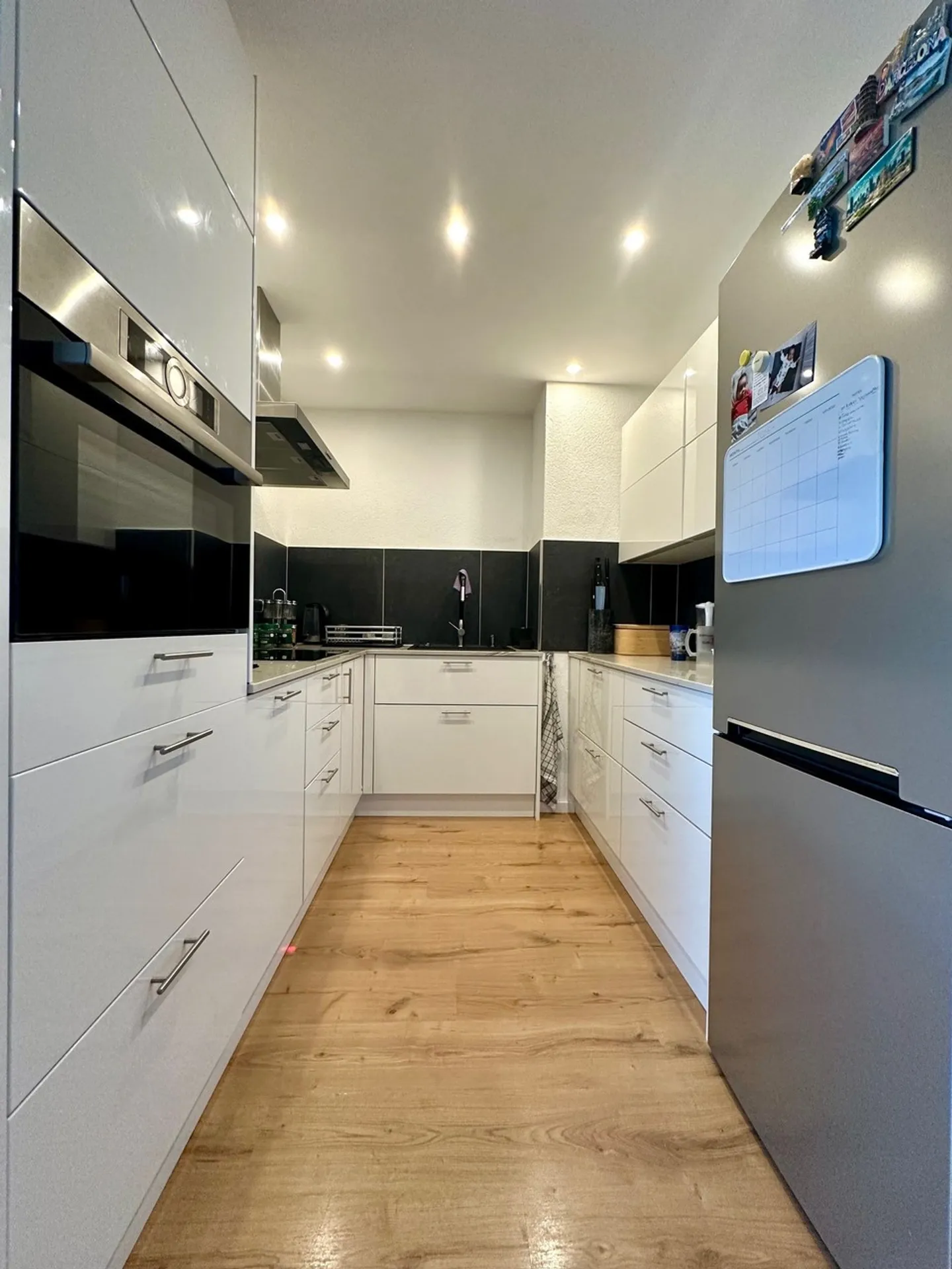 Attico 3.5 camere modernizzato con terrazza vetrata e garage - Foto 5 di 15