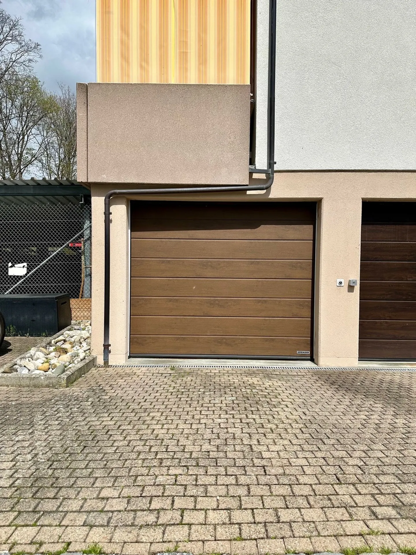 Attico 3.5 camere modernizzato con terrazza vetrata e garage - Foto 12 di 15