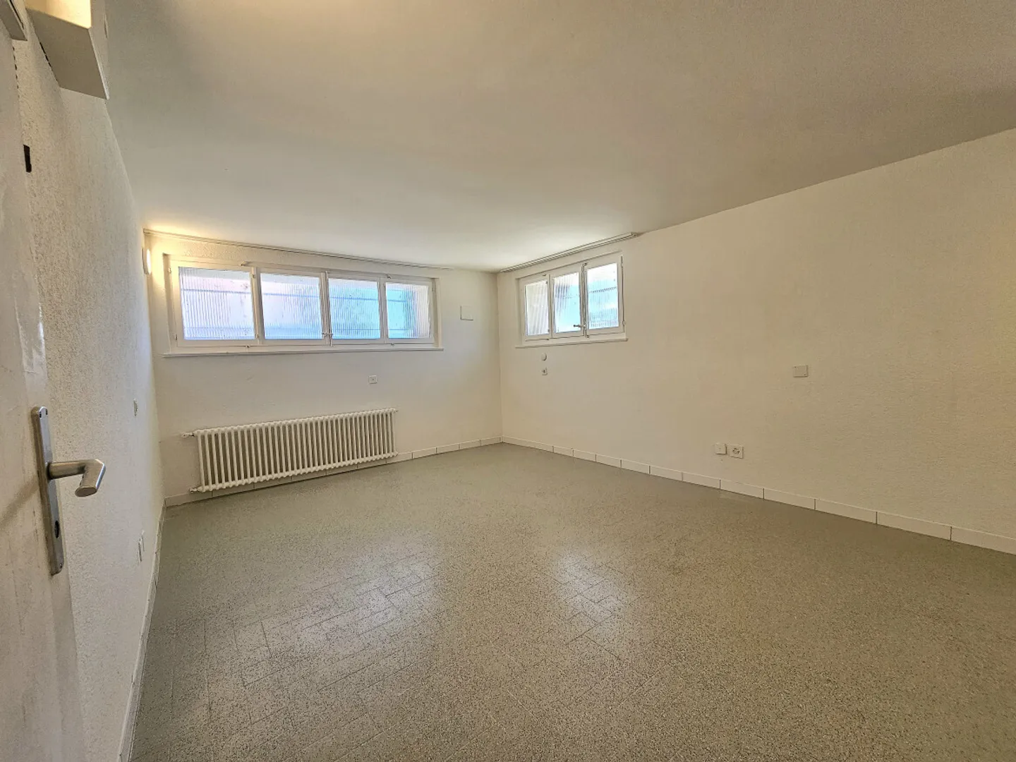 Versatile space, two steps from Renens train station - Photo 4 of 4