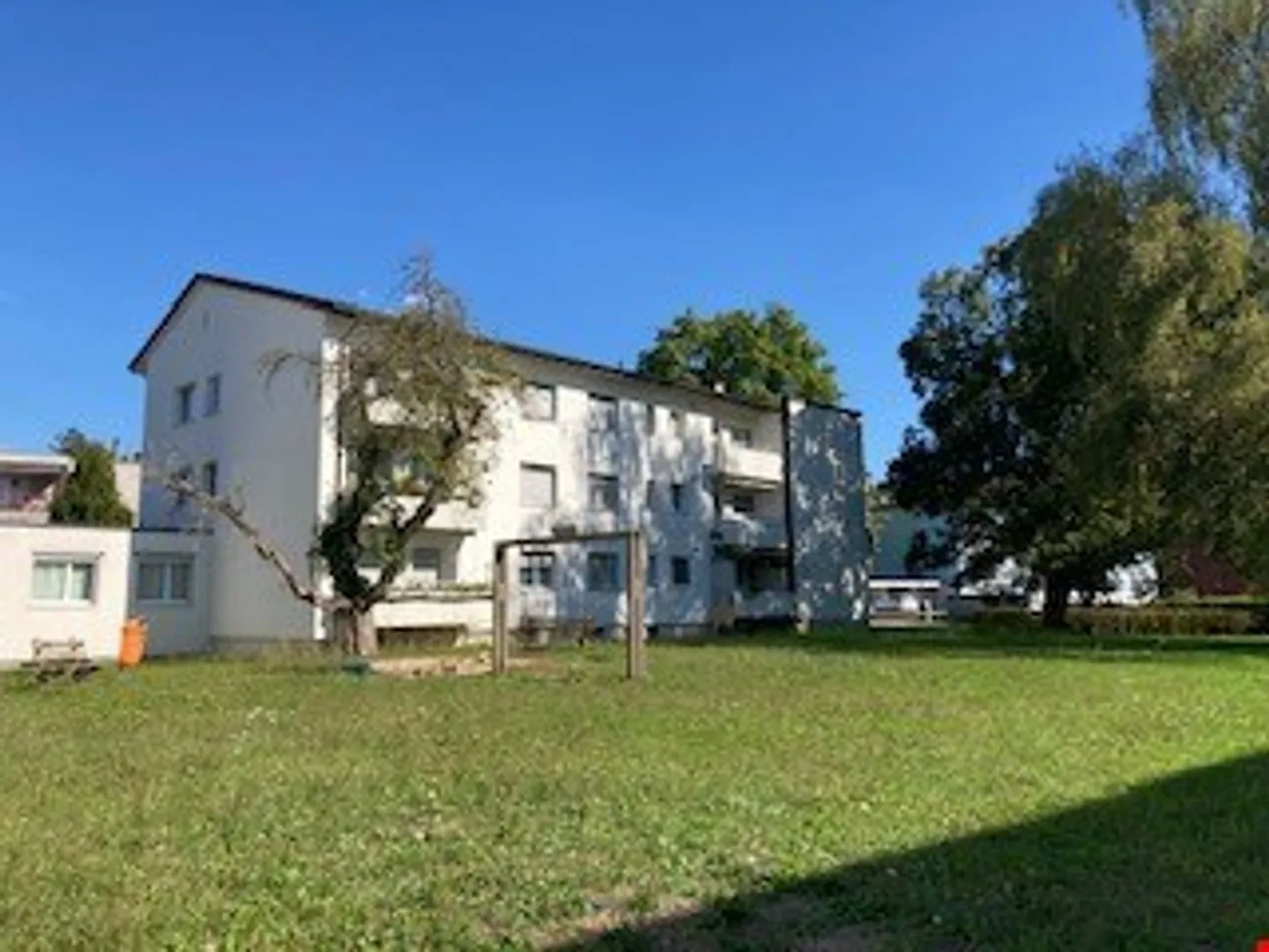 Practical storage with plenty of space in Hausen AG! - Photo 1 of 4