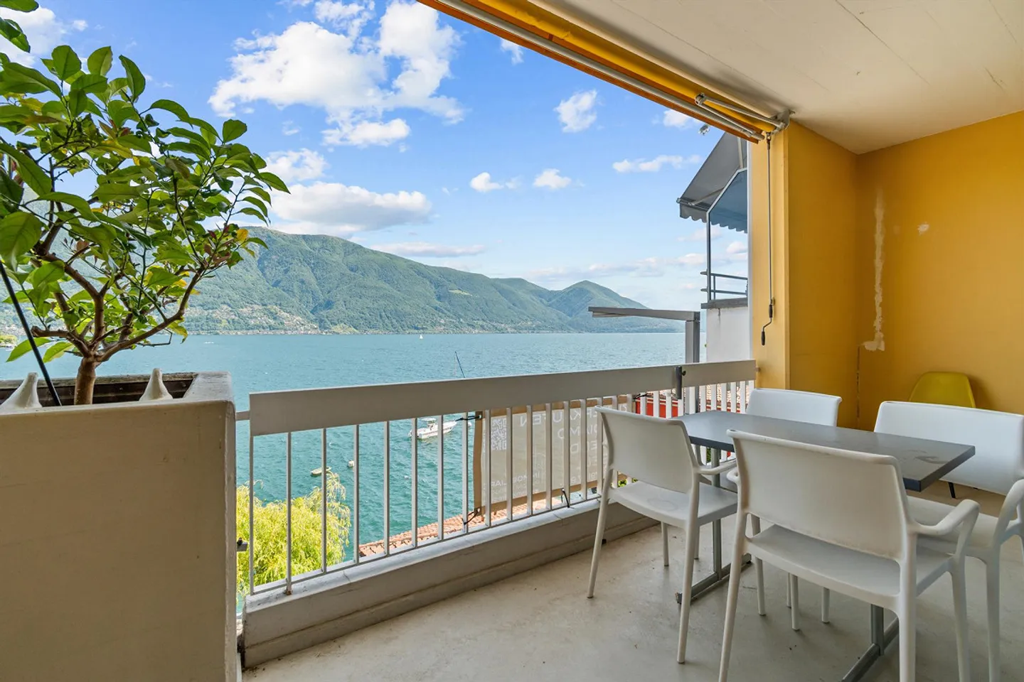 4.5 Rooms directly on the lakeside of Ascona - Photo 4 of 22