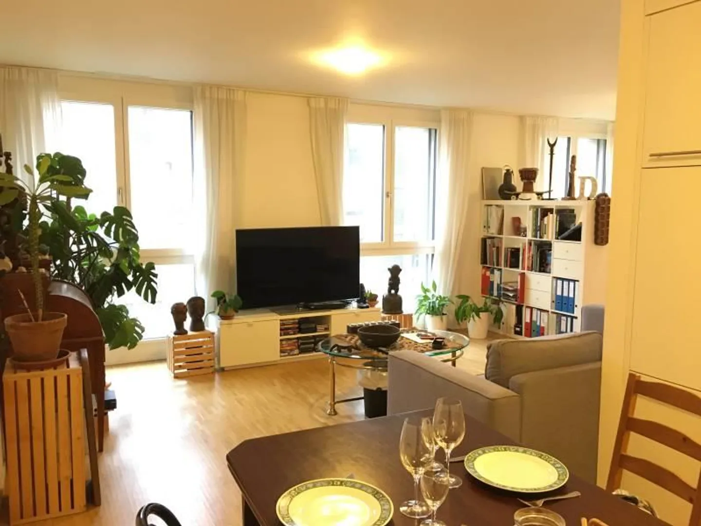 Appartement lumineux 1 pièce à Zurich-Altstetten 4ème étage - Photo 1 sur 6