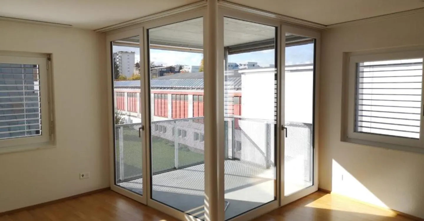 Modernes Apartment mit Balkon - Foto 3 von 5