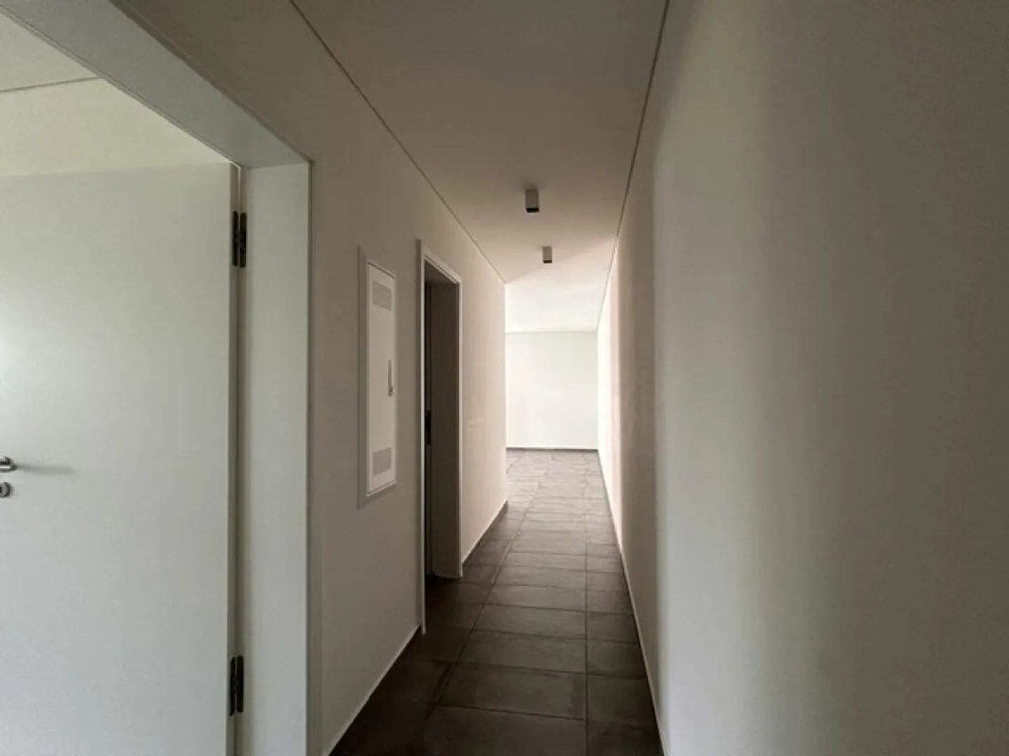 MODERNES UND HELLER 2.5-ZIMMER-APARTMENT - Foto 4 von 19