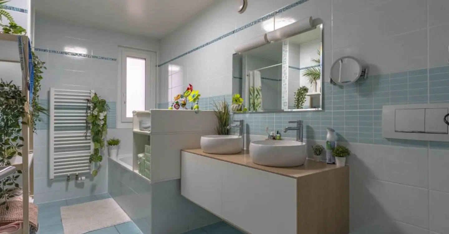 Renovated Family Villa - Photo 6 of 10