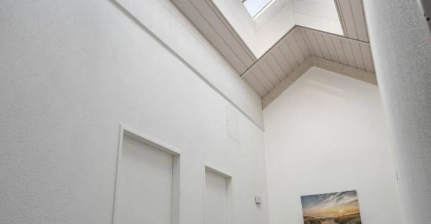 Renovated Family Villa - Photo 8 of 10