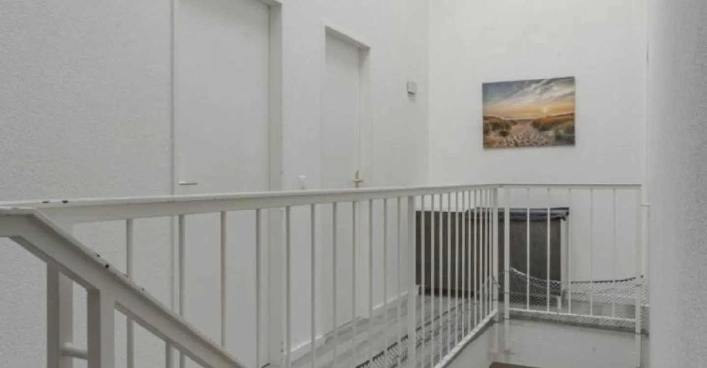 Renovated Family Villa - Photo 9 of 10