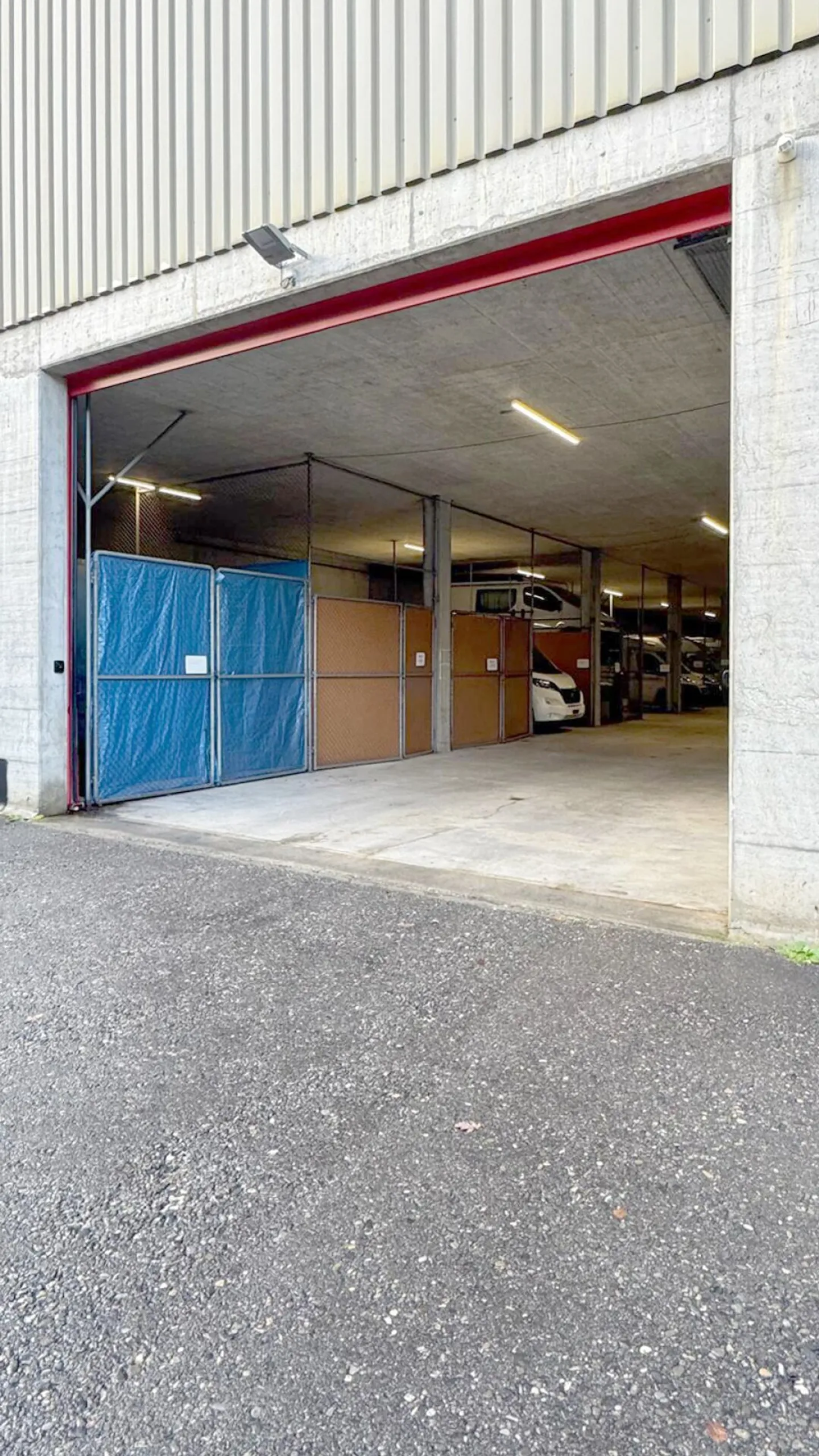 Posto auto per camper o auto in affitto - Foto 3 di 3