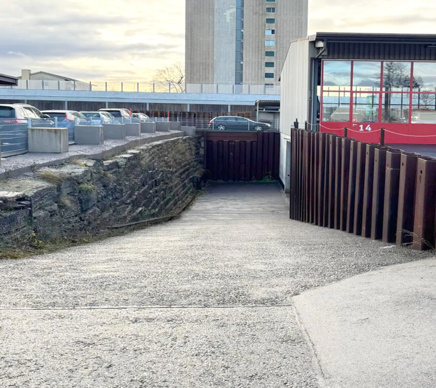 Posto auto per camper o auto in affitto - Foto 2 di 3