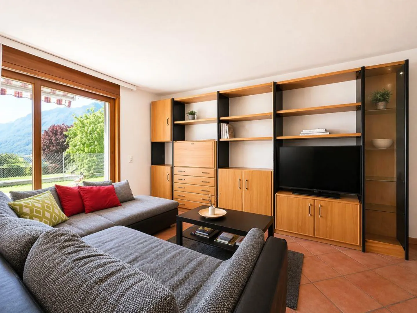 Schönes Einfamilienhaus mit Garten - Foto 5 von 14