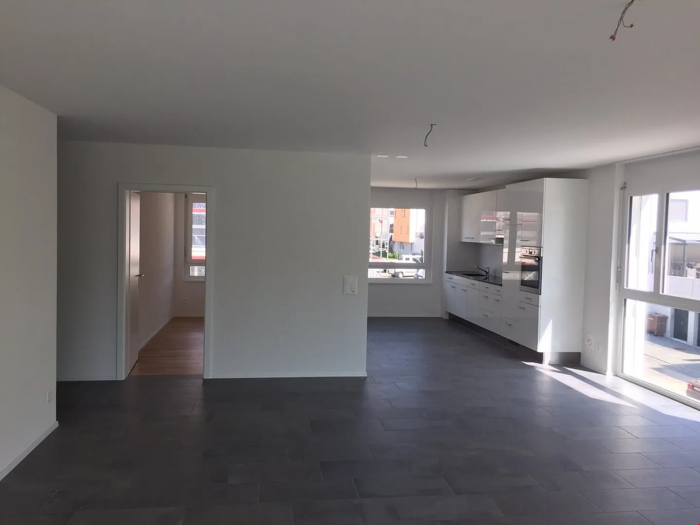 Appartement lumineux de 4.5 pièces - Photo 5 sur 9