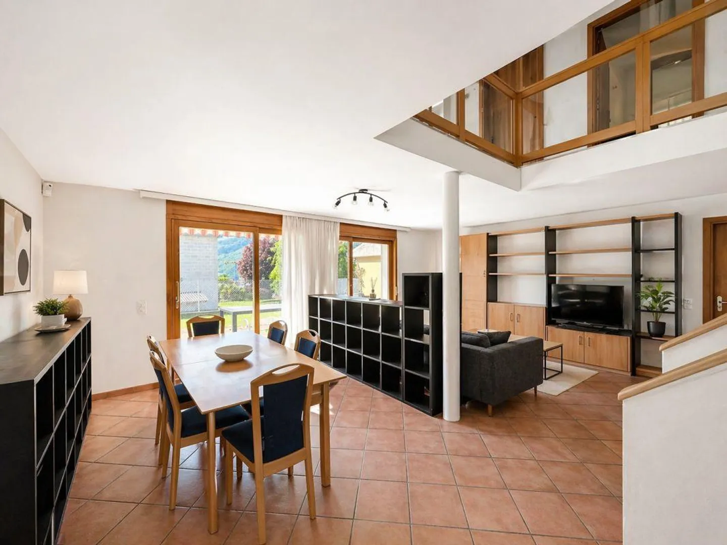 Schönes Einfamilienhaus mit Garten - Foto 2 von 14