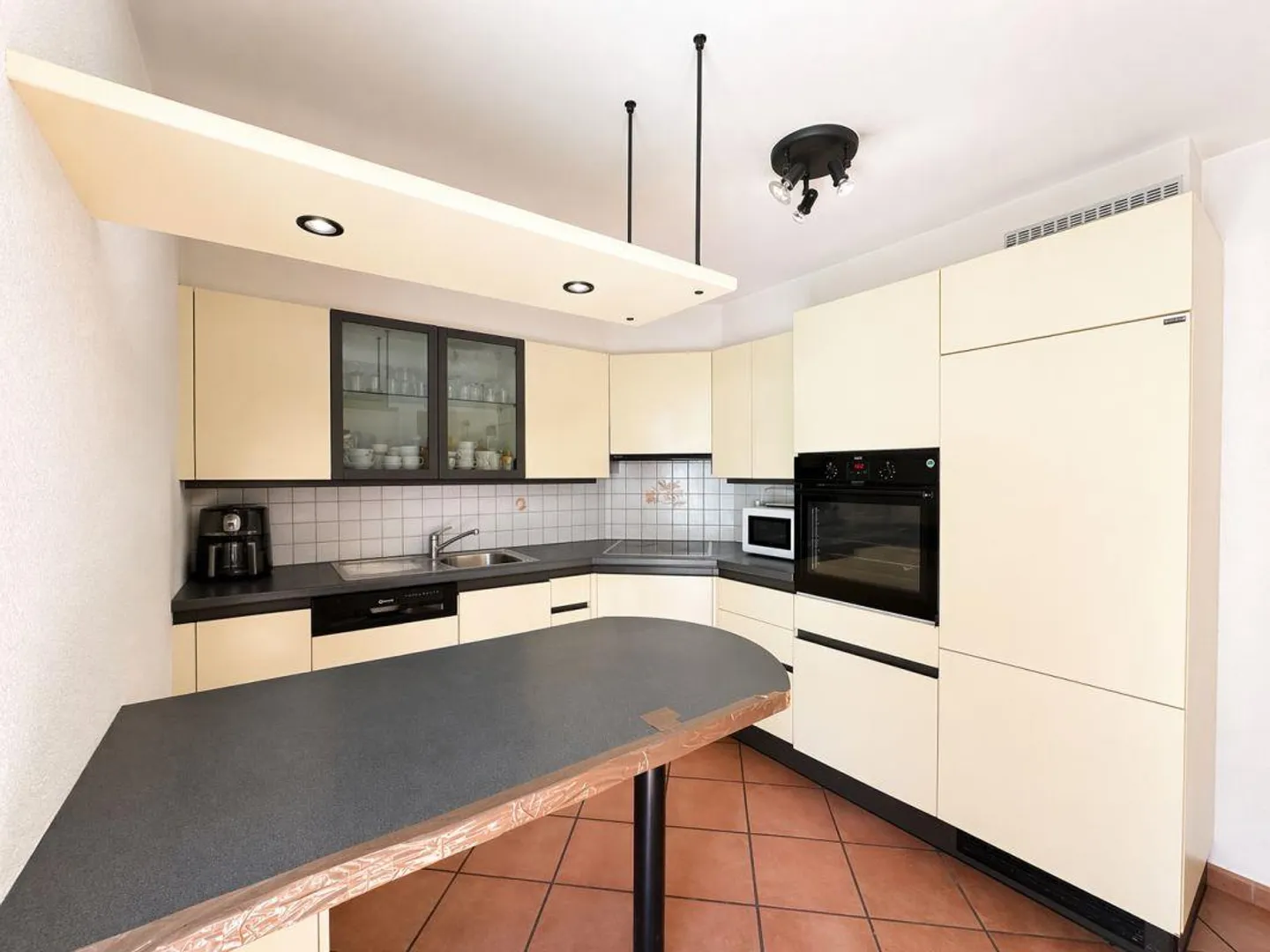 Schönes Einfamilienhaus mit Garten - Foto 3 von 14