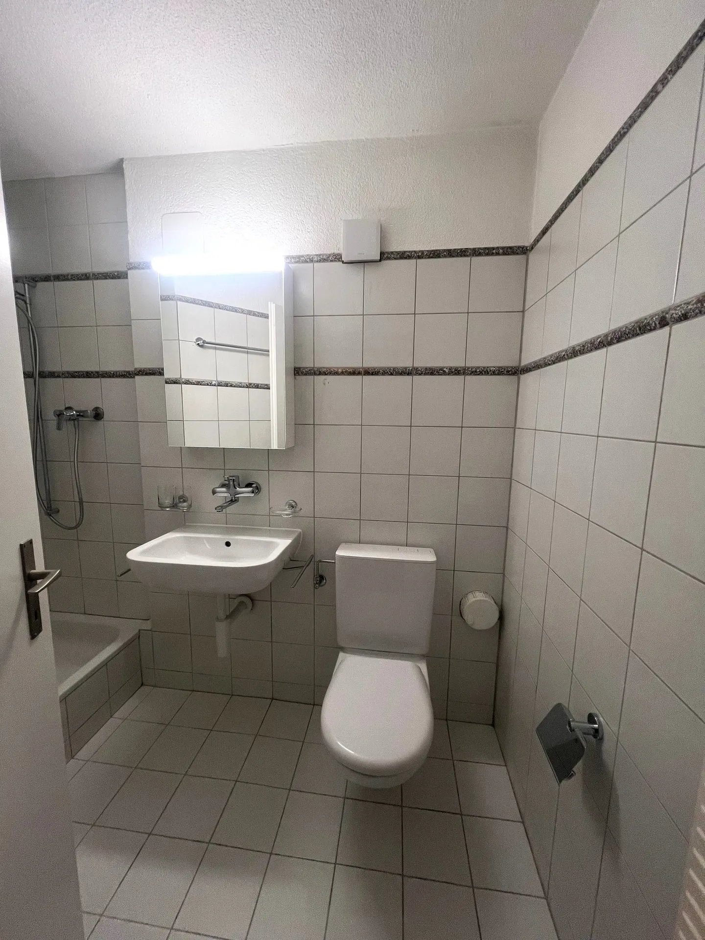 Appartement 2.5 pièces au rez-de-chaussée - Photo 2 sur 5