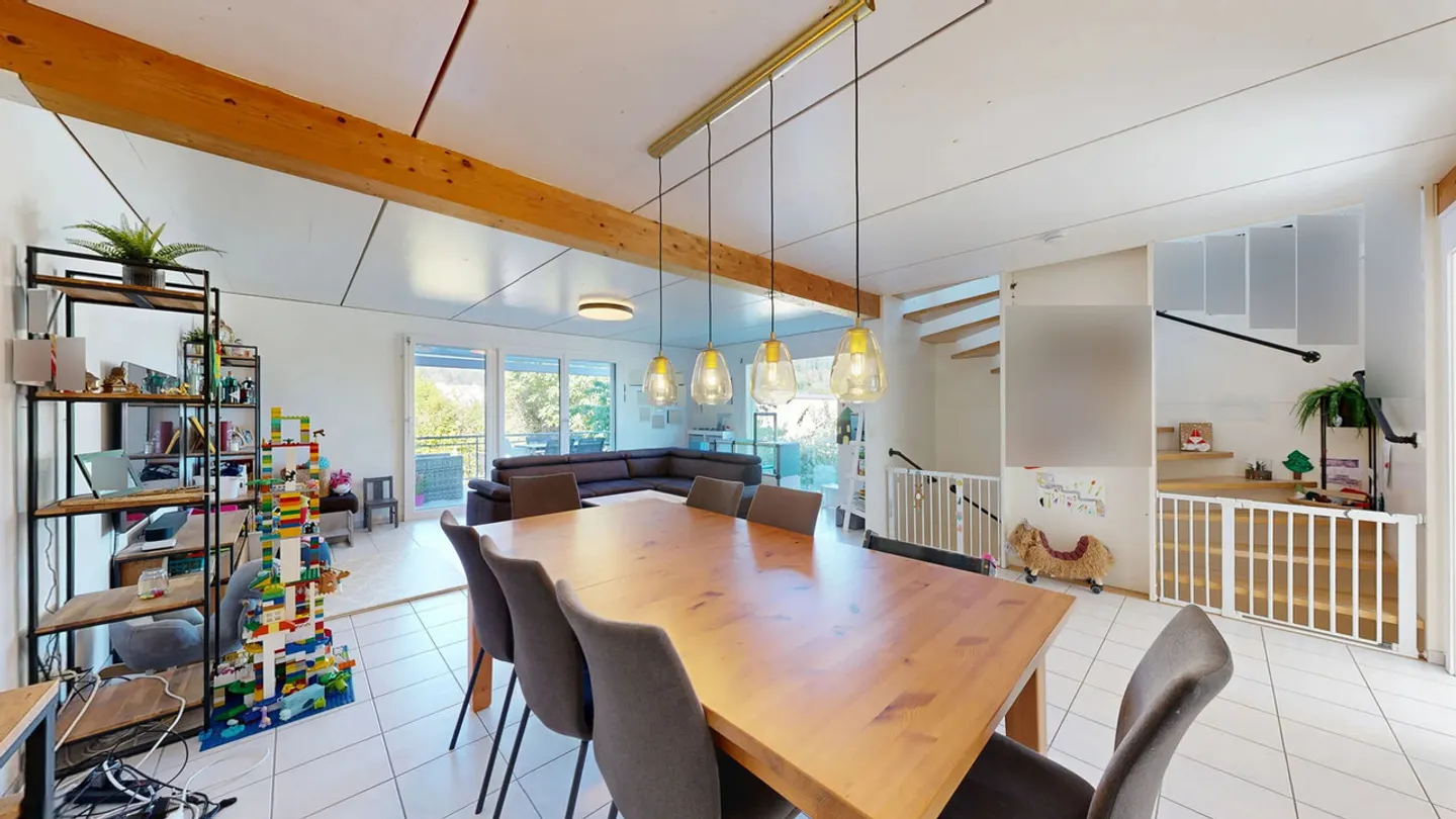 Idyllic 7.5-room semi-detached house with carport - Photo 5 of 21