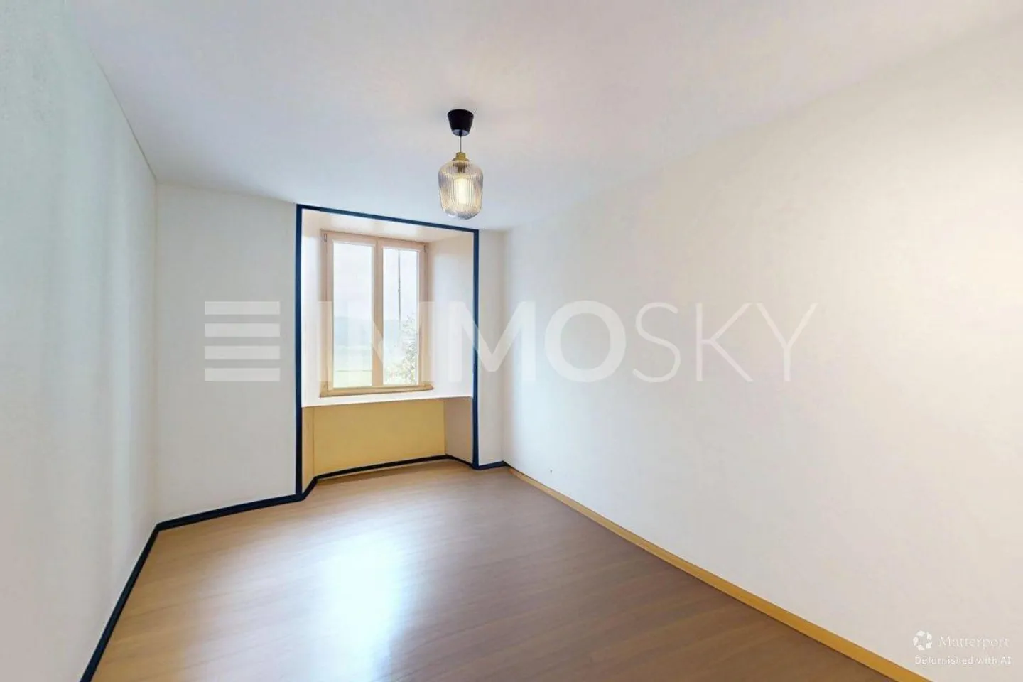 Appartamento spazioso di 2,5 locali a 15 min da Locle - Foto 4 di 5