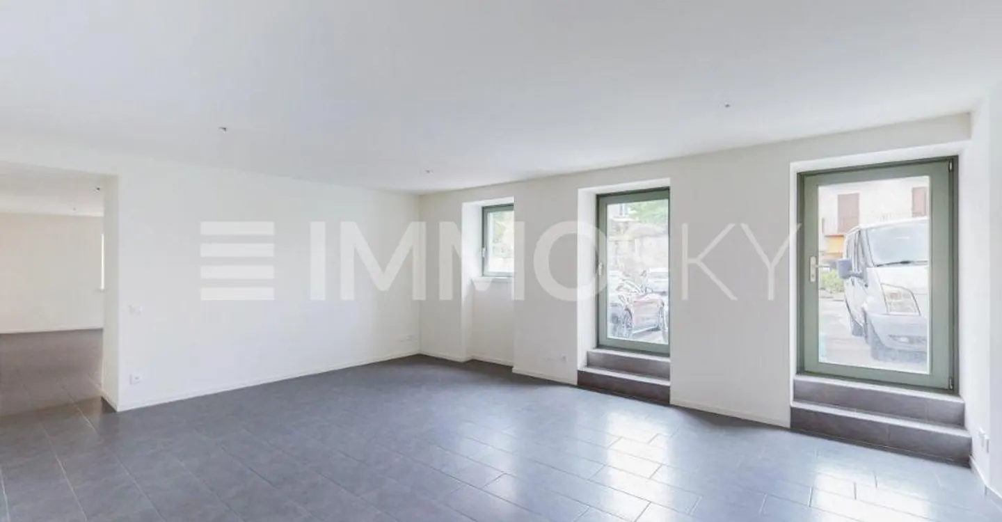 Espace Commercial Polyvalent - Photo 1 sur 2