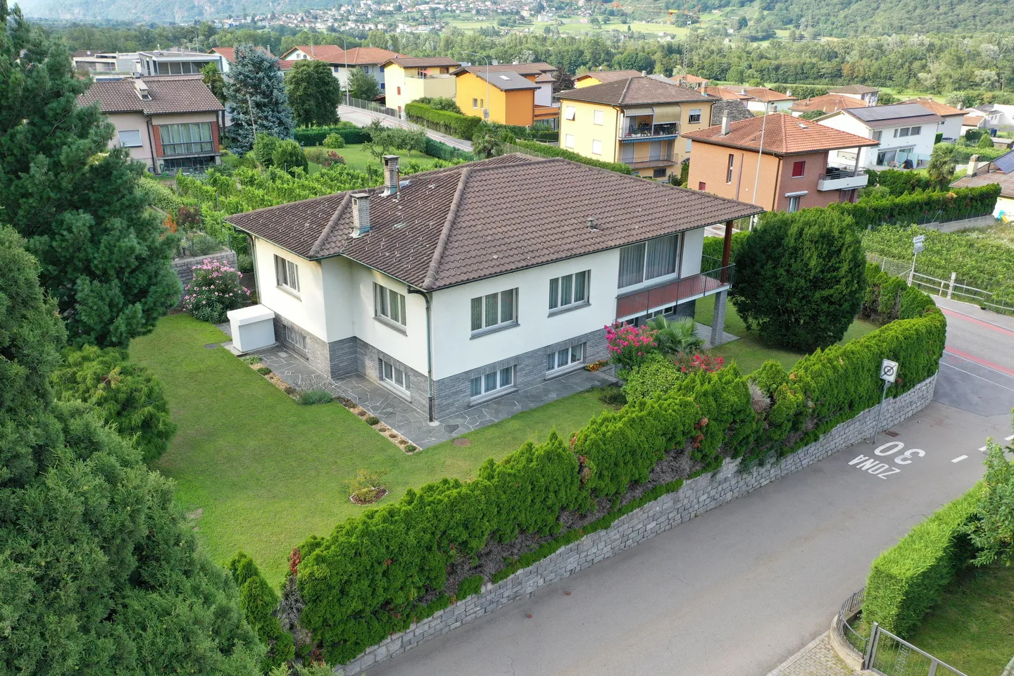 Zweifamilienhaus - Bifamiliare a Bellinzona Gnosca - Foto 1 di 5