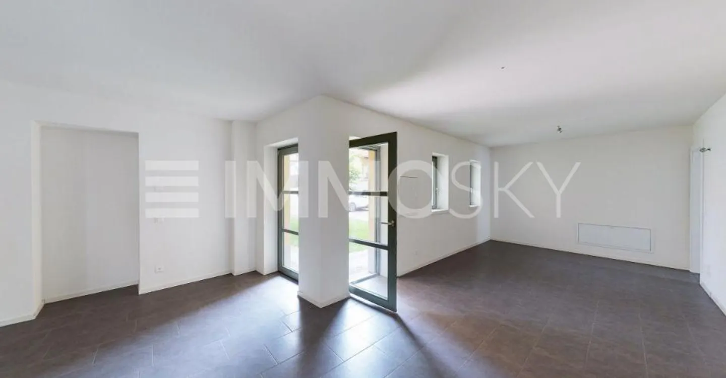 Espace Commercial Polyvalent - Photo 2 sur 2