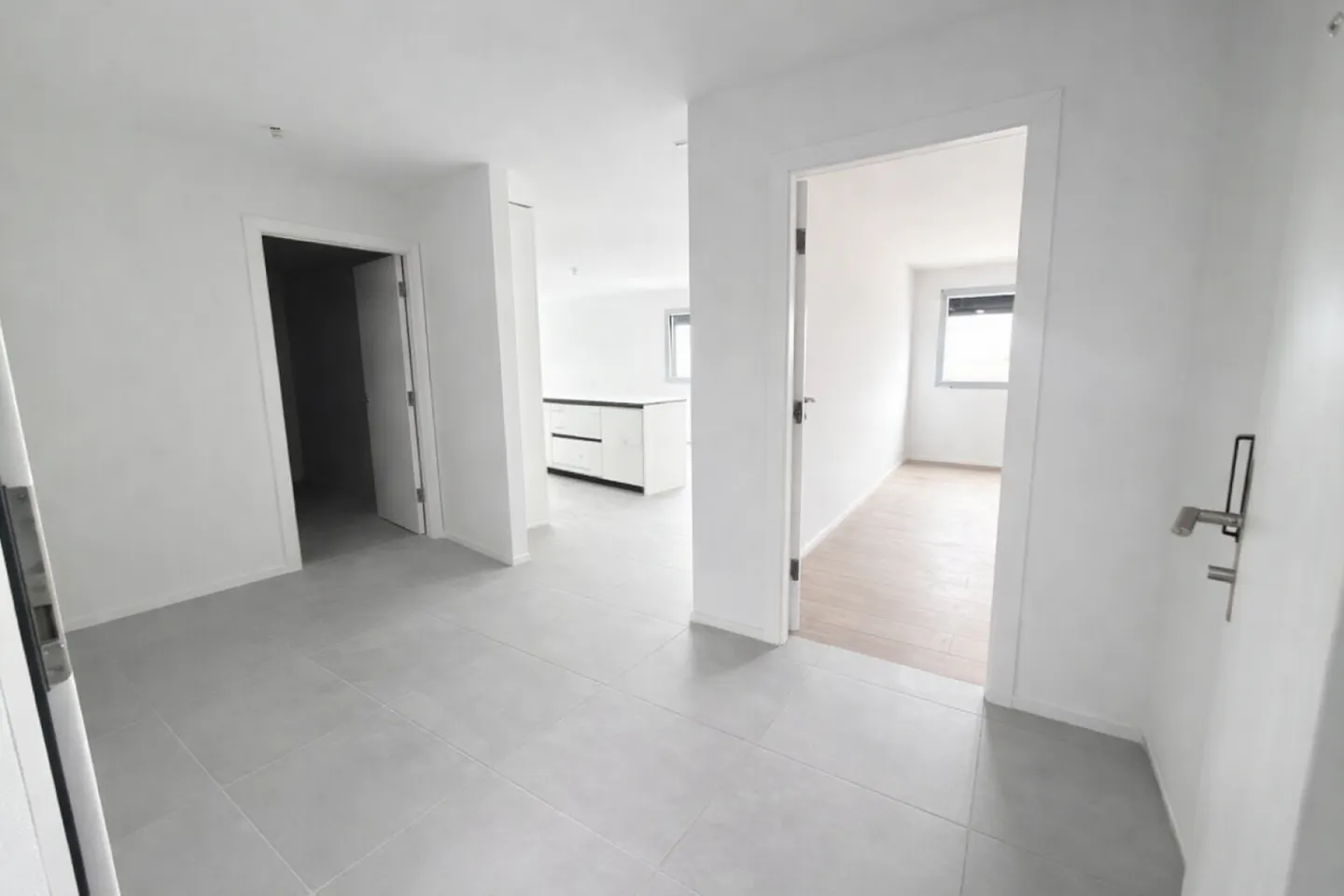 Appartement moderne 3.5 pièces - Photo 2 sur 5