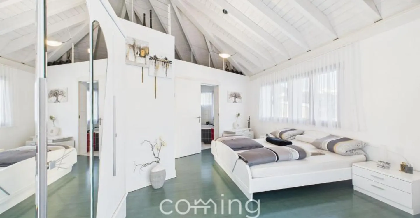 Architectural Gem with Panoramic Views - Photo 9 of 11