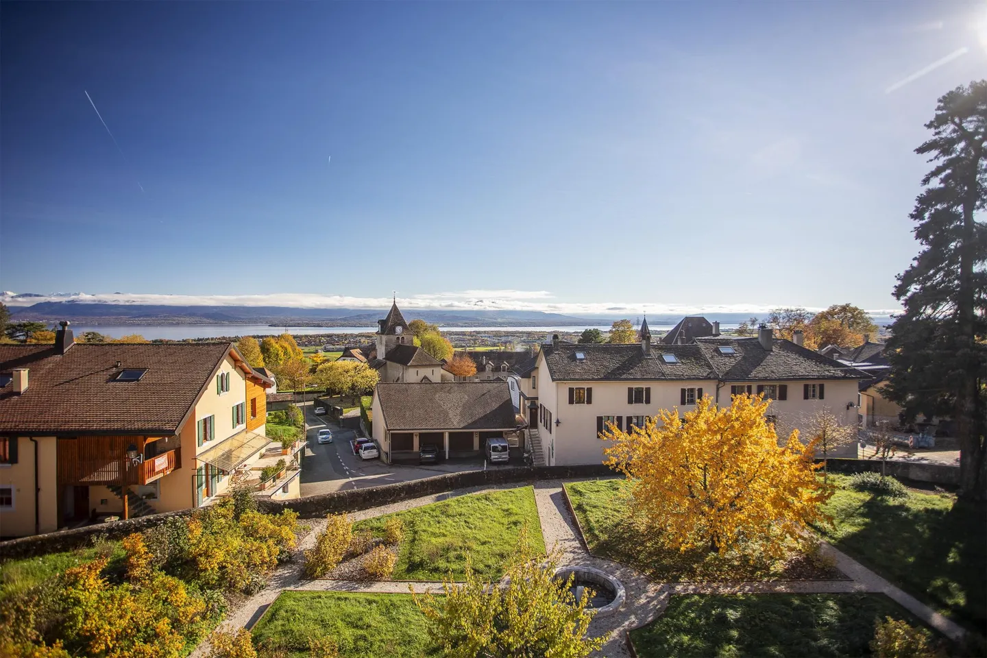 Superbo attico di charme con vista panoramica sul lago e sul Monte Bianco - Foto 17 di 20