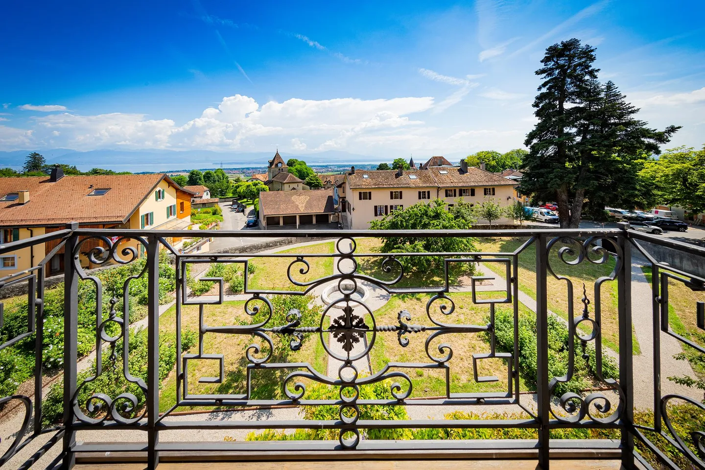 Superbo attico di charme con vista panoramica sul lago e sul Monte Bianco - Foto 18 di 20