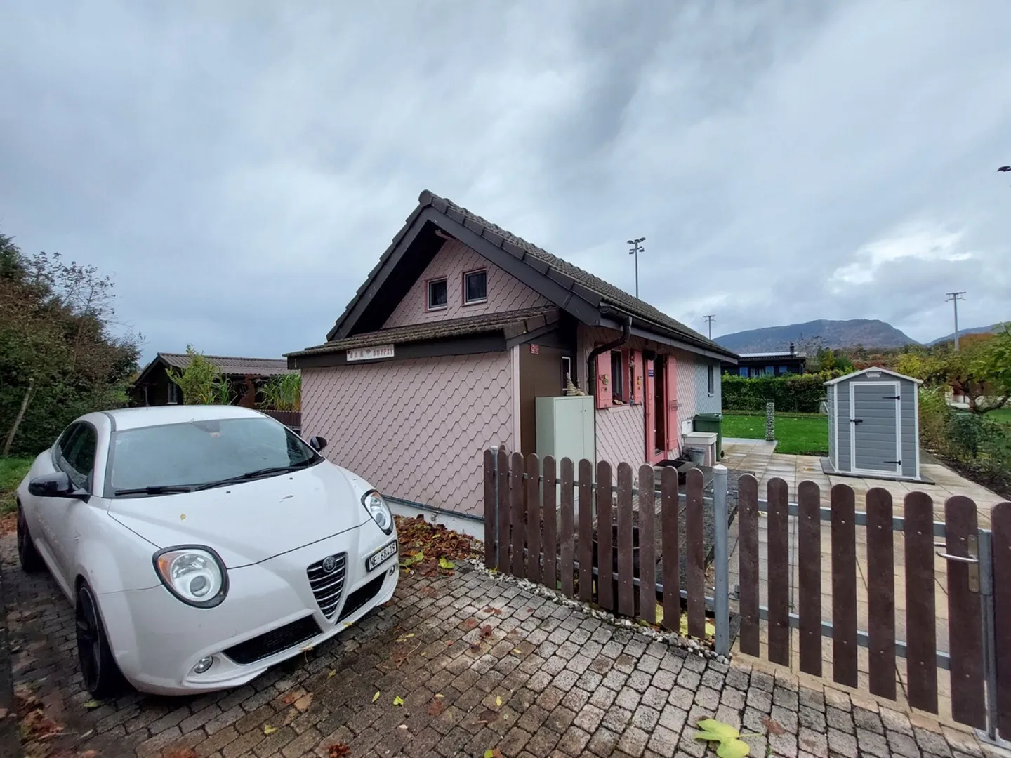 Charming chalet located close to the lake - Photo 4 of 10