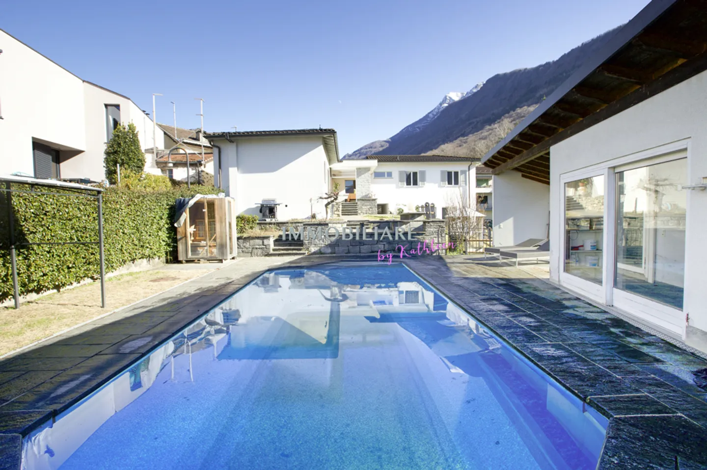 Villa mit Pool und grossem Garten, für Tiere geeignet, auch zum Bauen - Foto 2 von 13