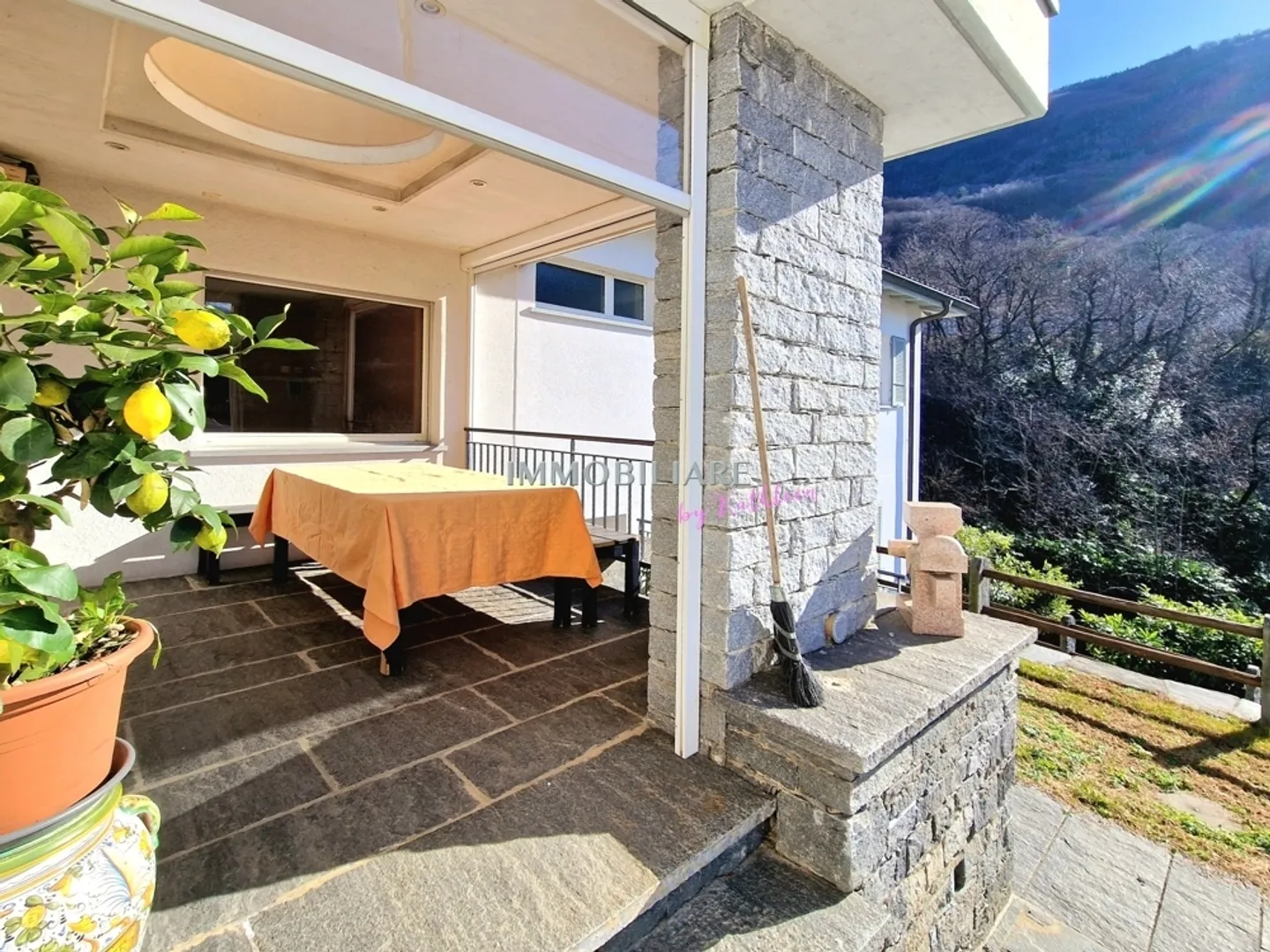 Villa mit Pool und grossem Garten, für Tiere geeignet, auch zum Bauen - Foto 4 von 13