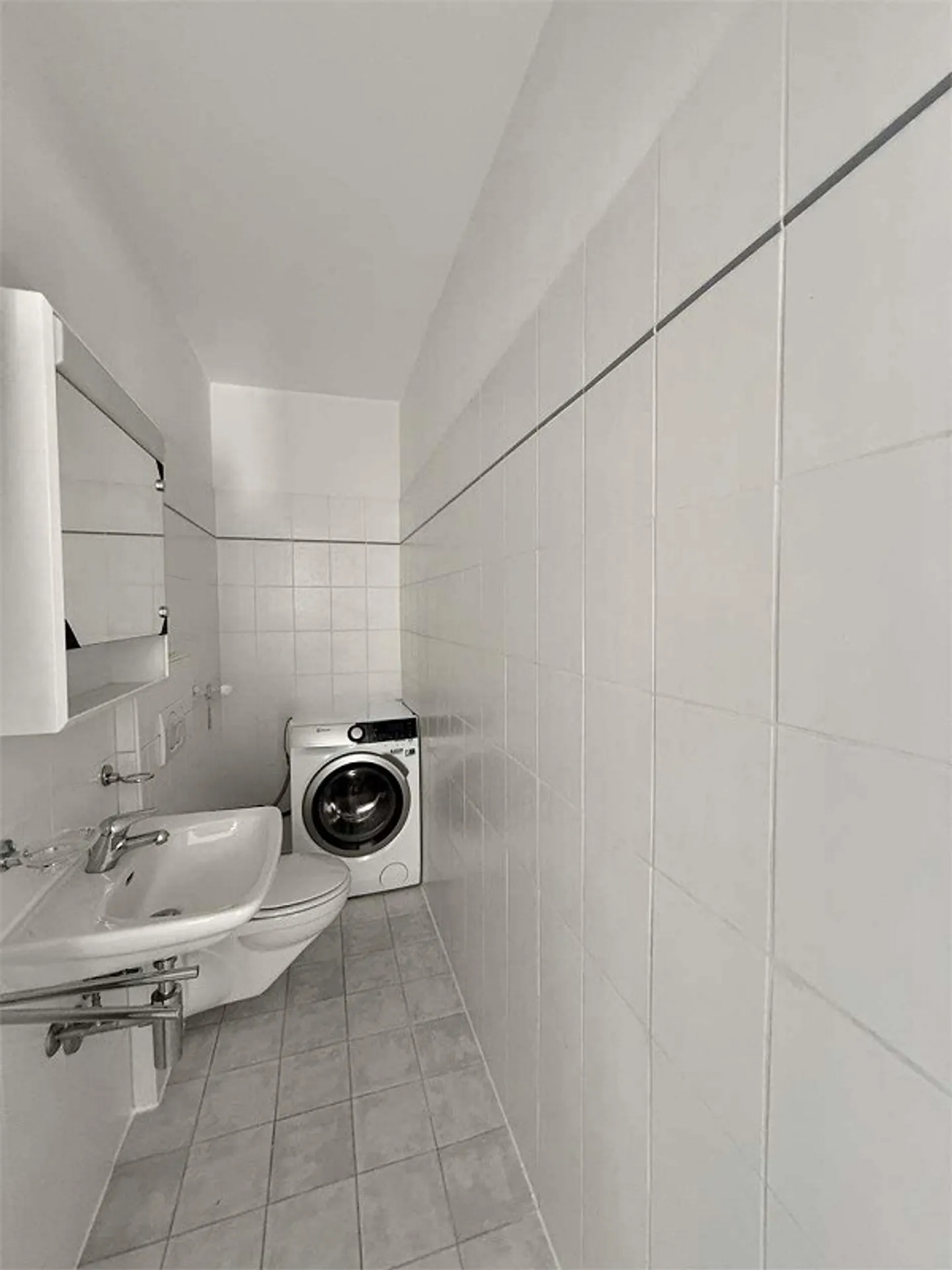 Spacieux appartement de 4.5 pièces dans un quartier résidentiel calme - Photo 7 sur 10